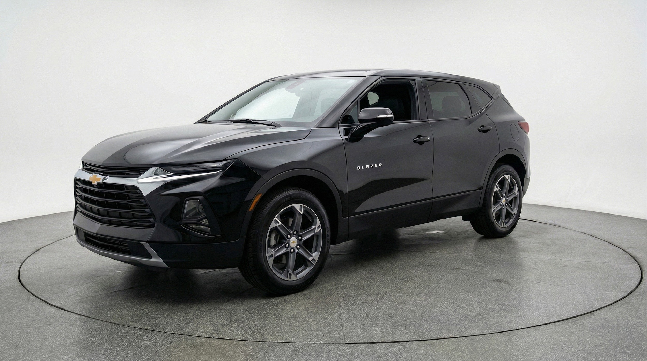 Thumbnail: 2025 Chevrolet Blazer - 3