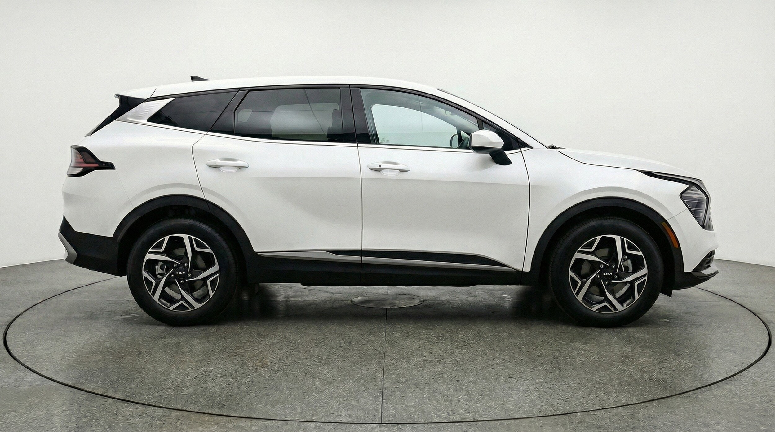 Thumbnail: 2025 Kia Sportage - 11