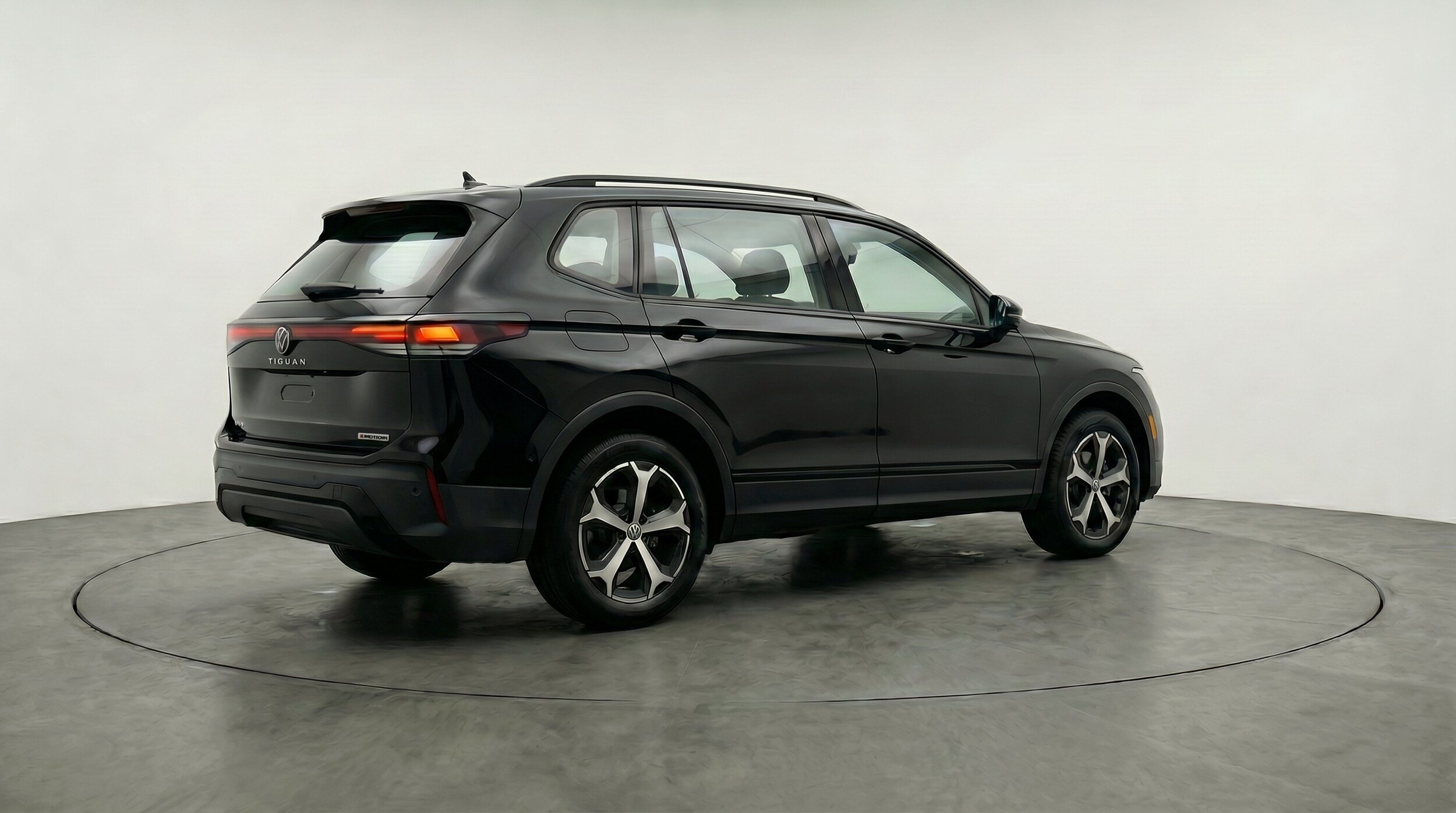 Thumbnail: 2026 Volkswagen Tiguan - 9