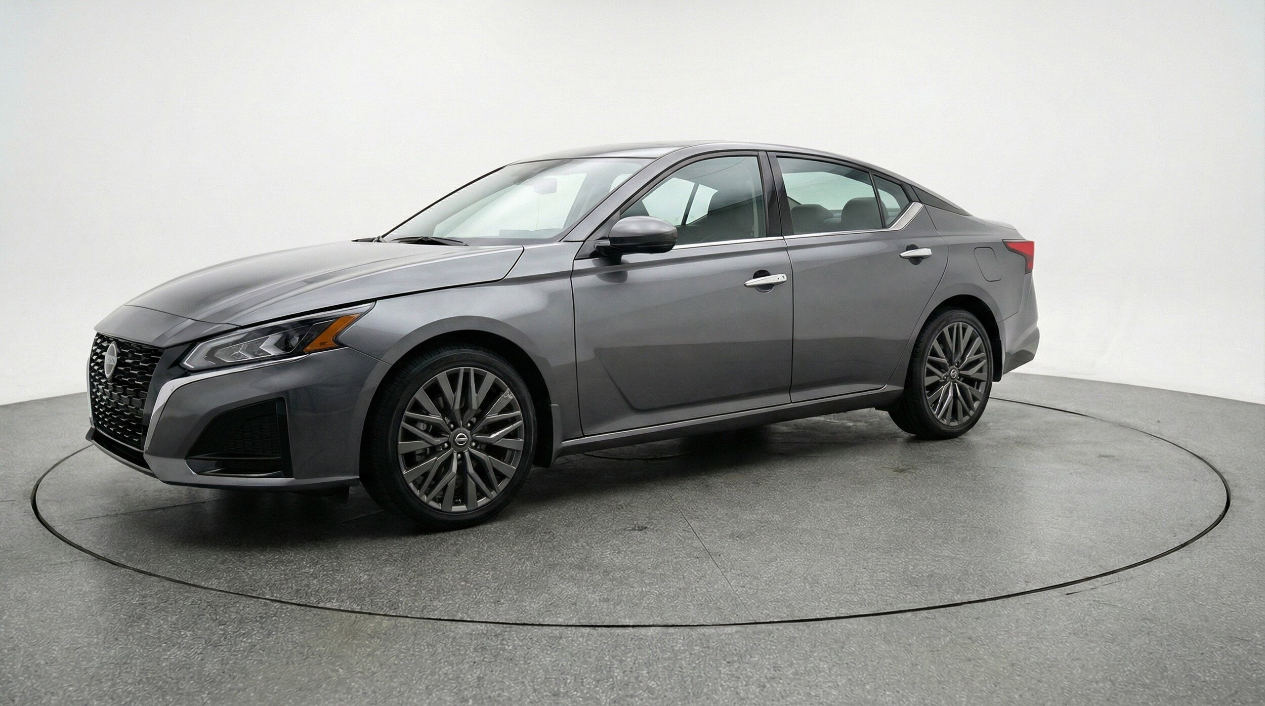 Thumbnail: 2025 Nissan Altima - 3