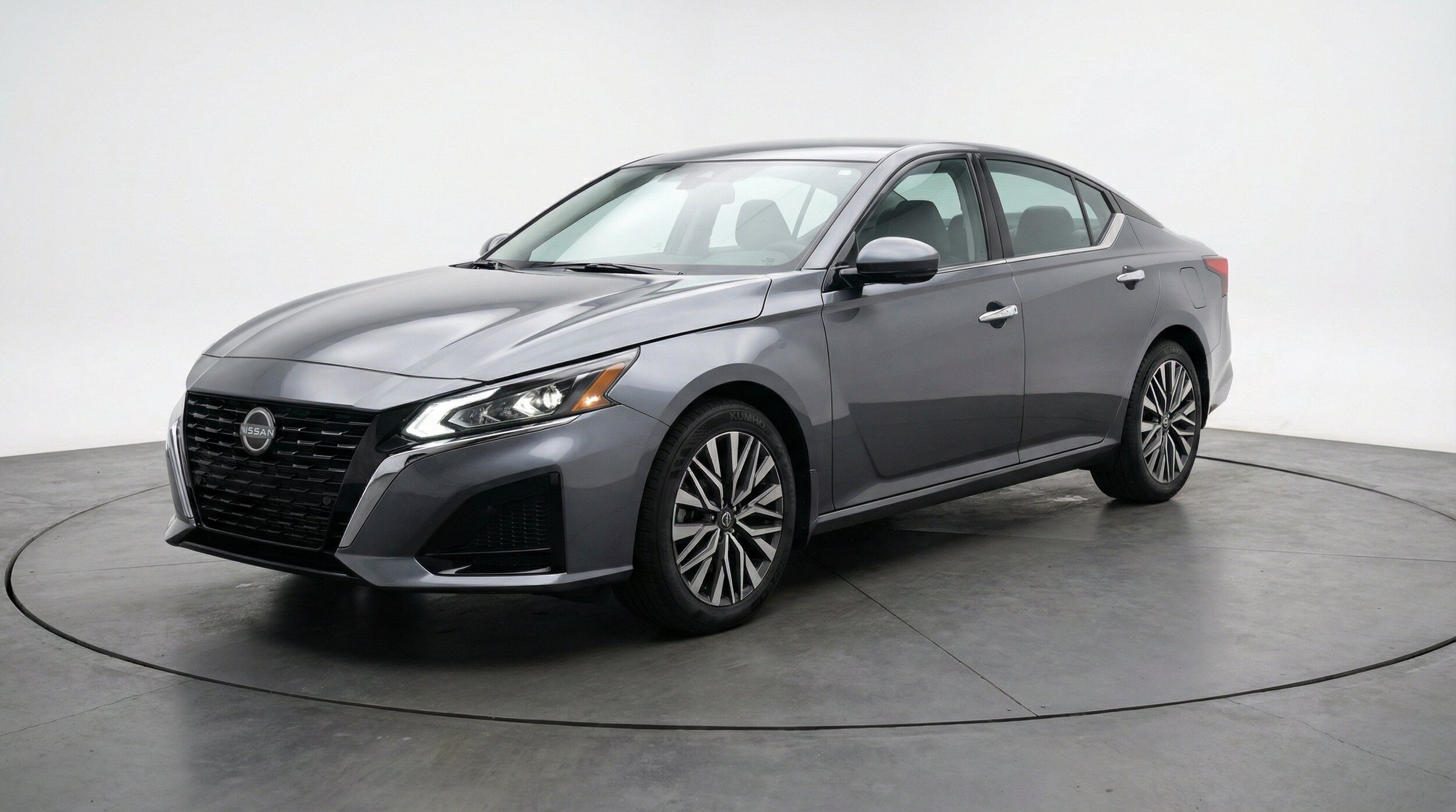 Thumbnail: 2025 Nissan Altima - 3