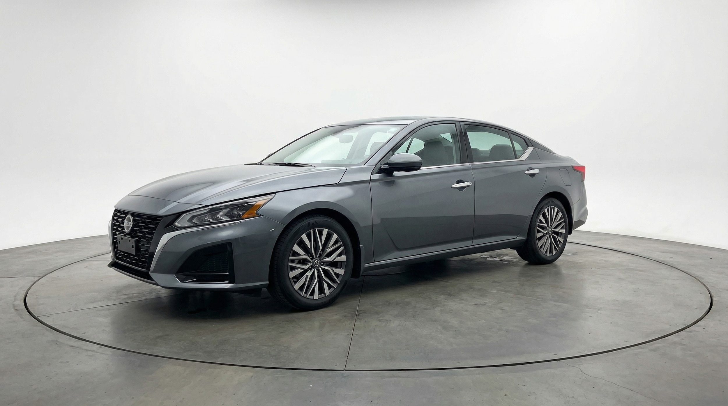 Thumbnail: 2025 Nissan Altima - 3