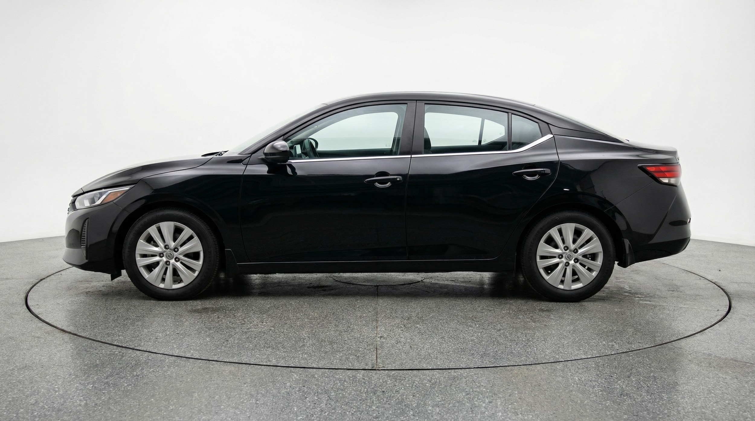 Thumbnail: 2025 Nissan Sentra - 4