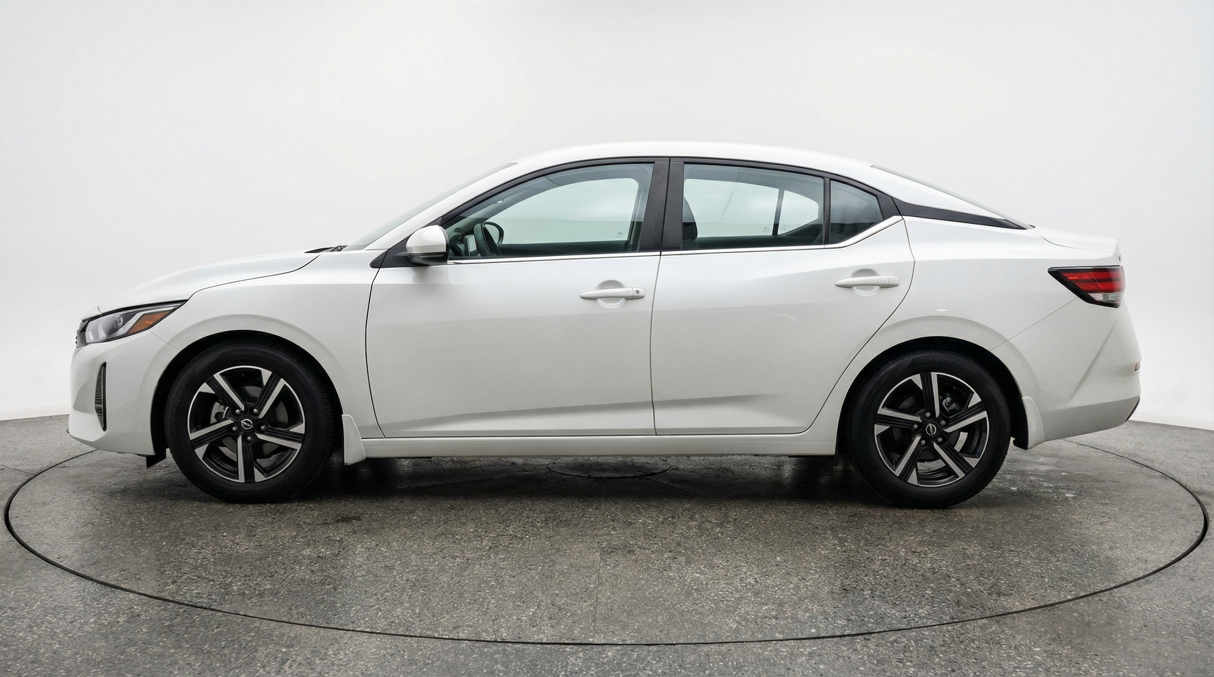 Thumbnail: 2025 Nissan Sentra - 4