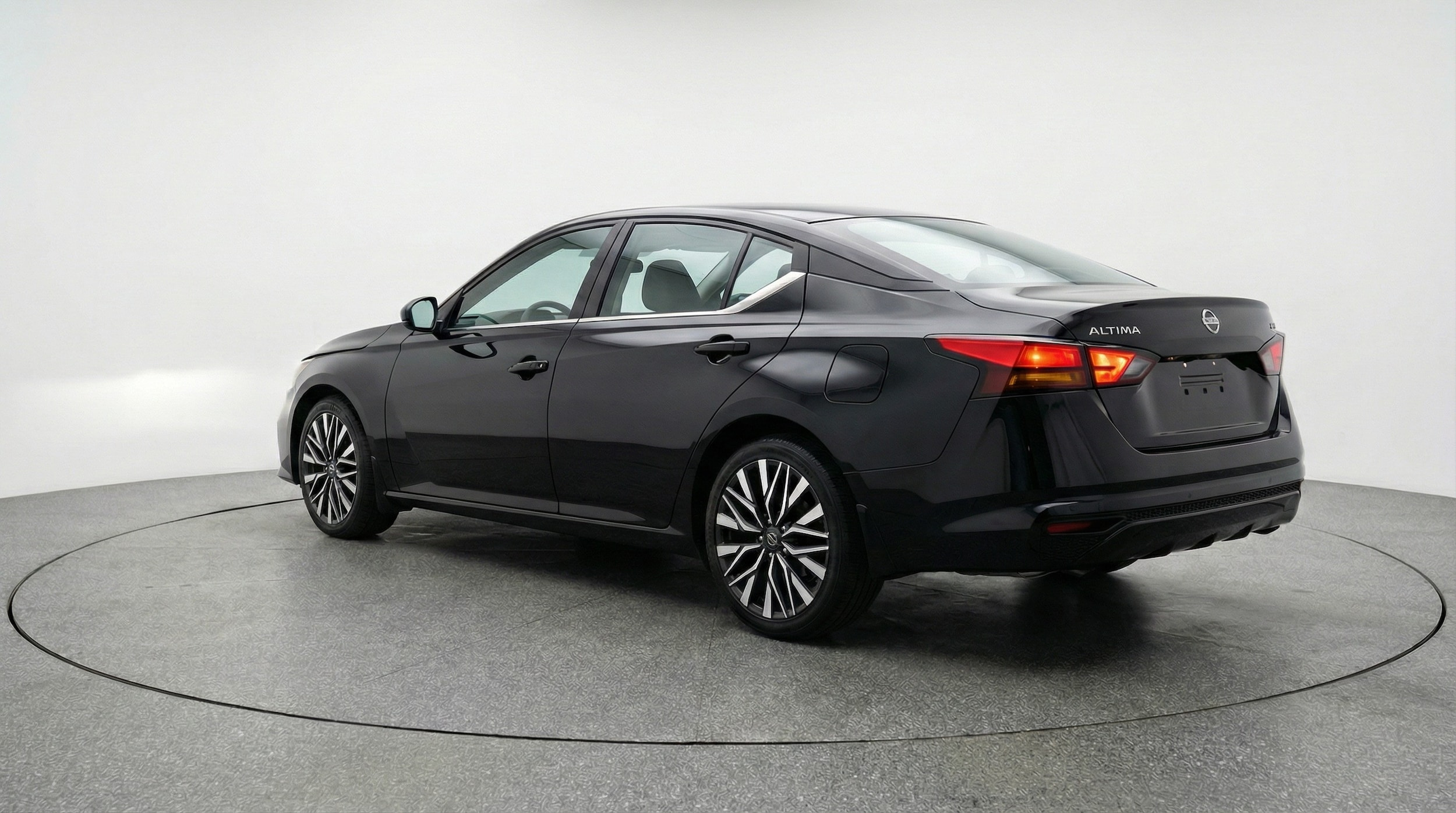 Thumbnail: 2025 Nissan Altima - 5