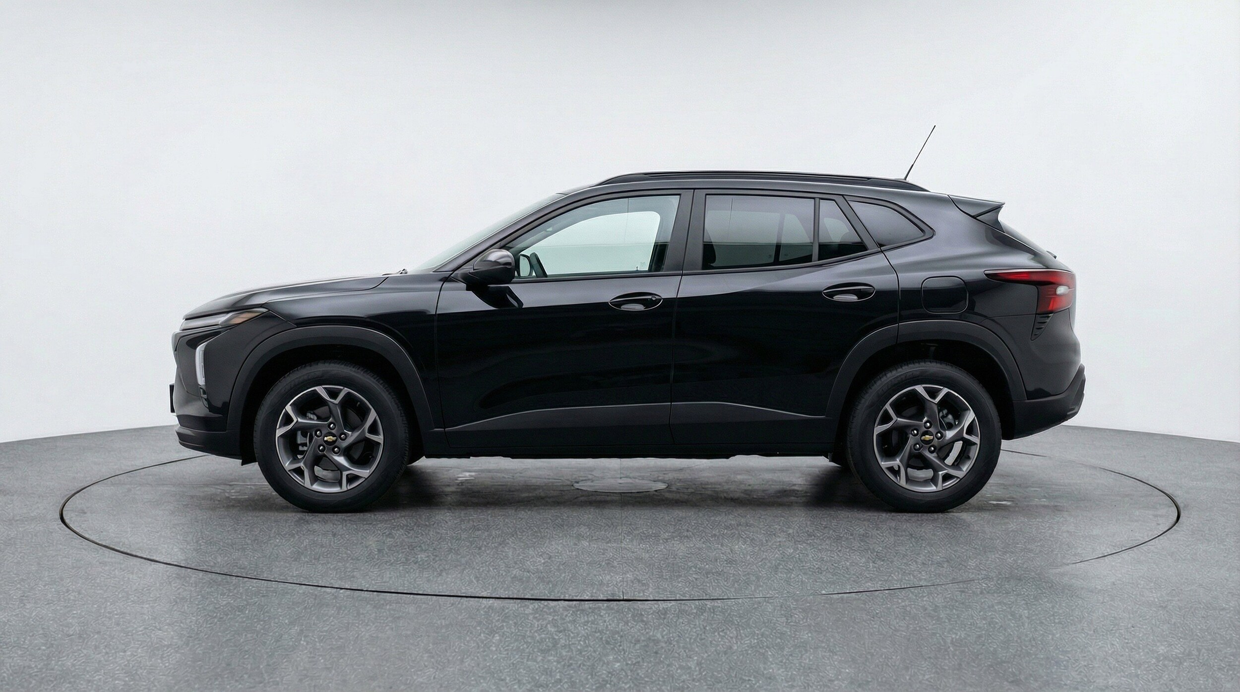 Thumbnail: 2025 Chevrolet Trax - 5