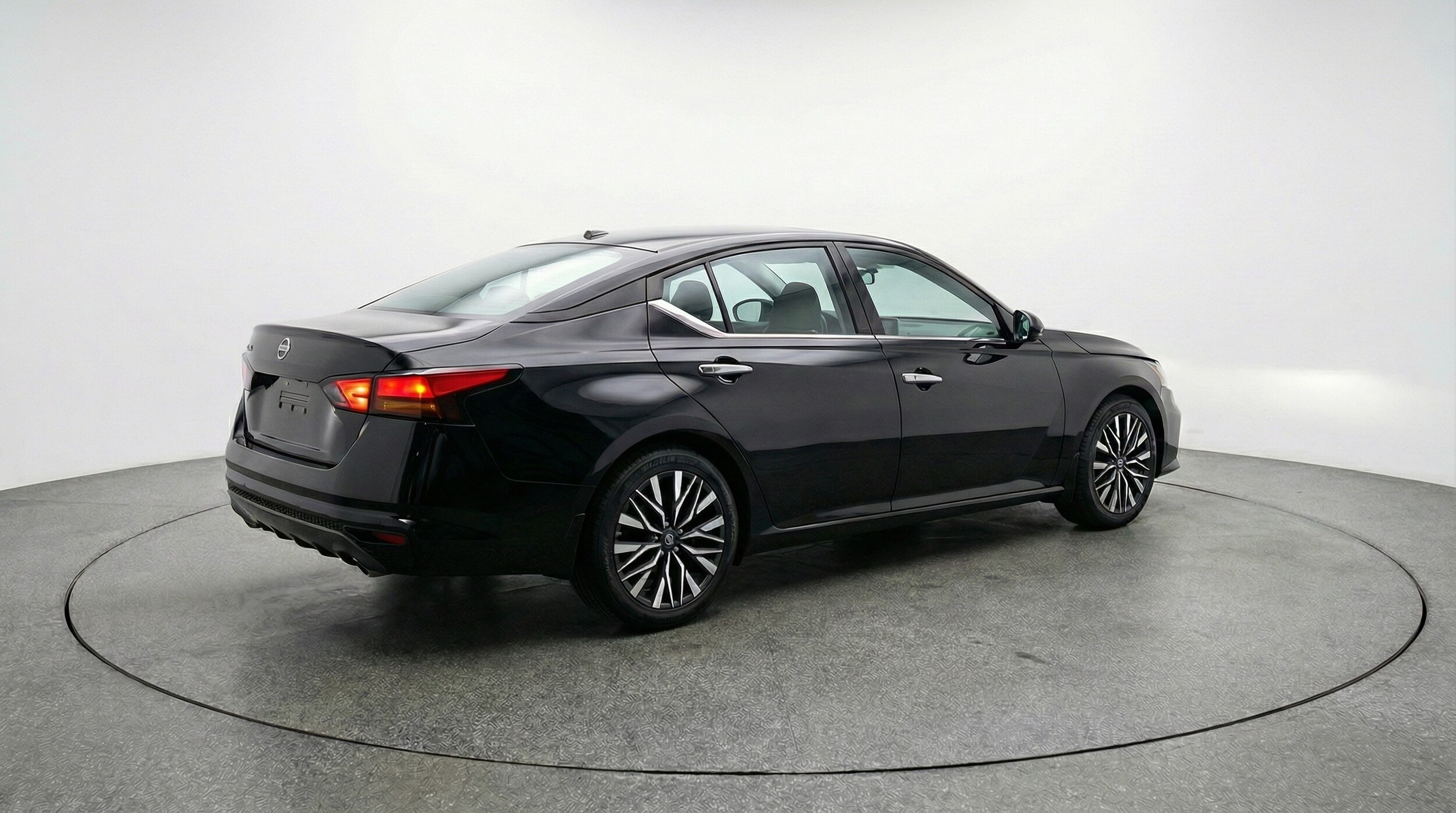 Thumbnail: 2025 Nissan Altima - 7