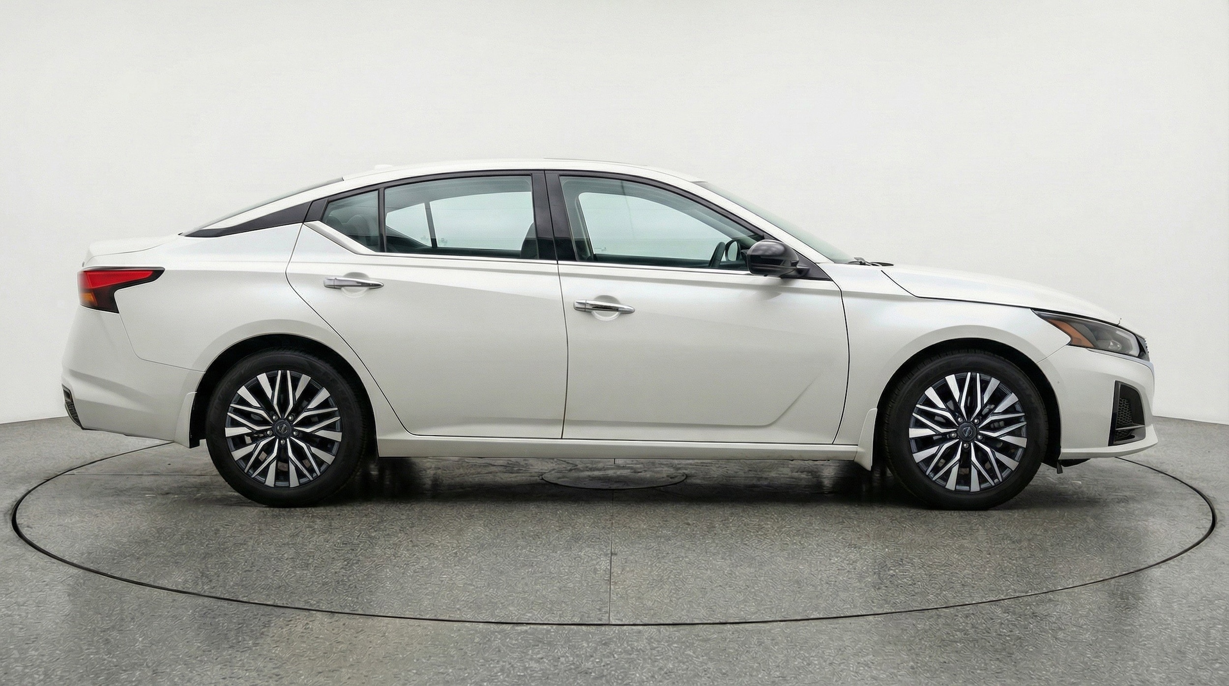 Thumbnail: 2025 Nissan Altima - 11