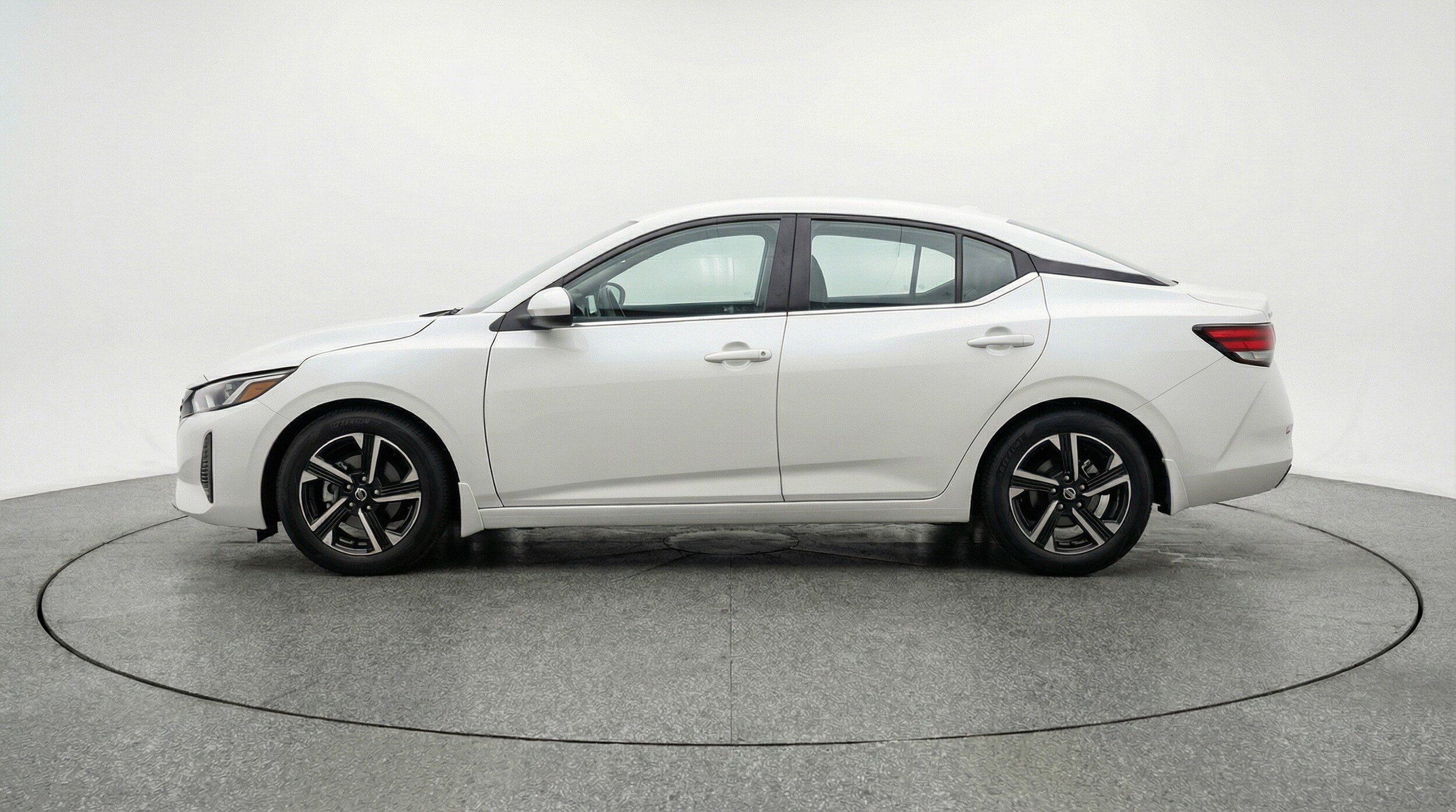 Thumbnail: 2025 Nissan Sentra - 5