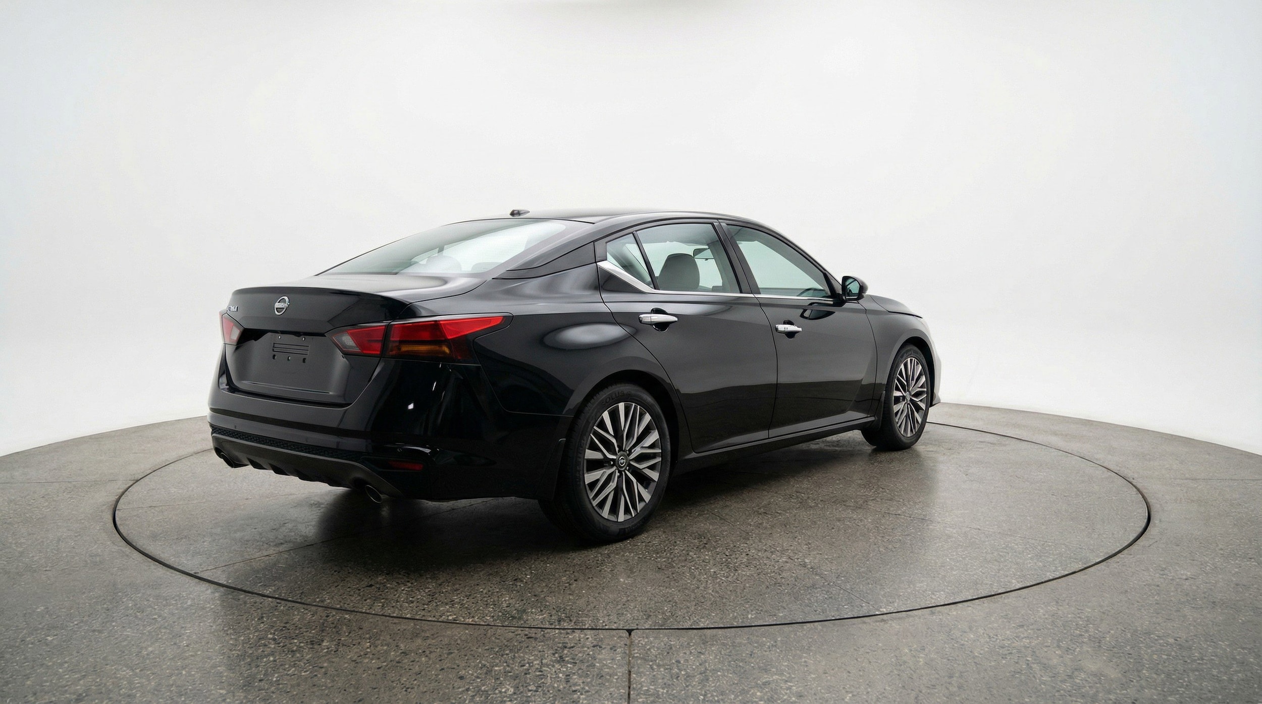 Thumbnail: 2025 Nissan Altima - 9