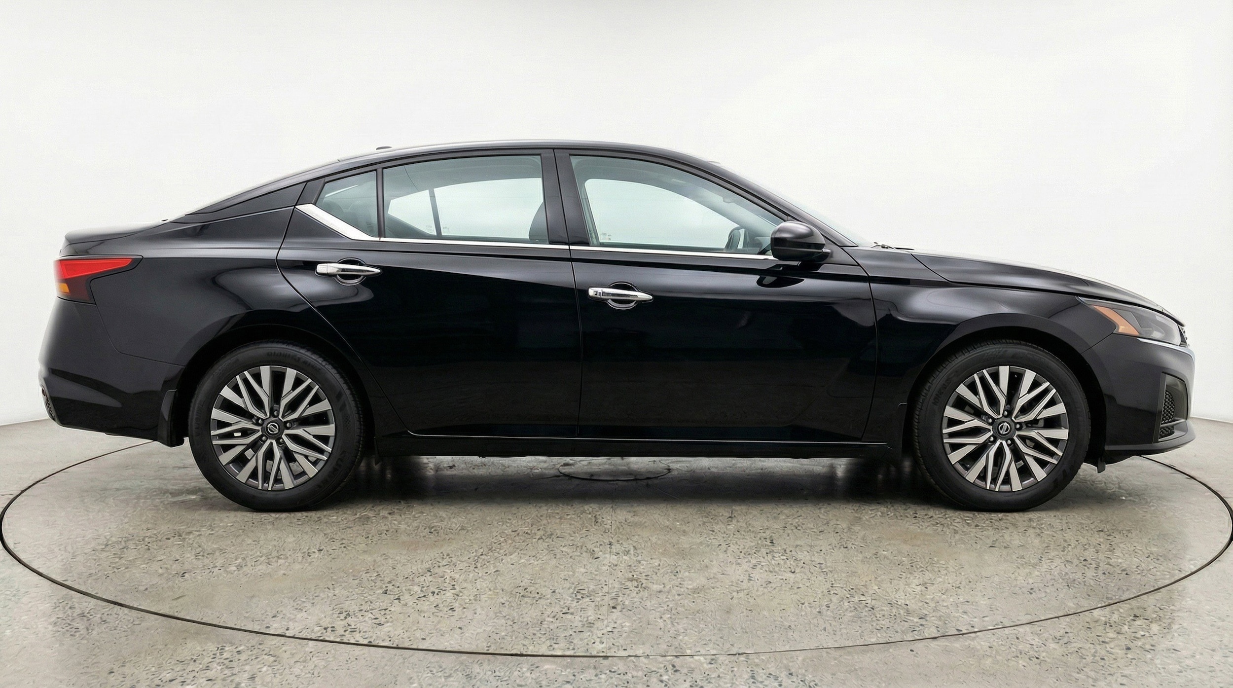 Thumbnail: 2025 Nissan Altima - 11