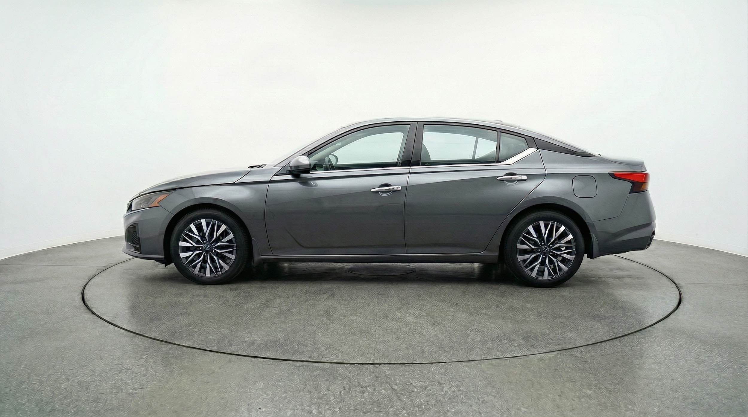 Thumbnail: 2025 Nissan Altima - 4