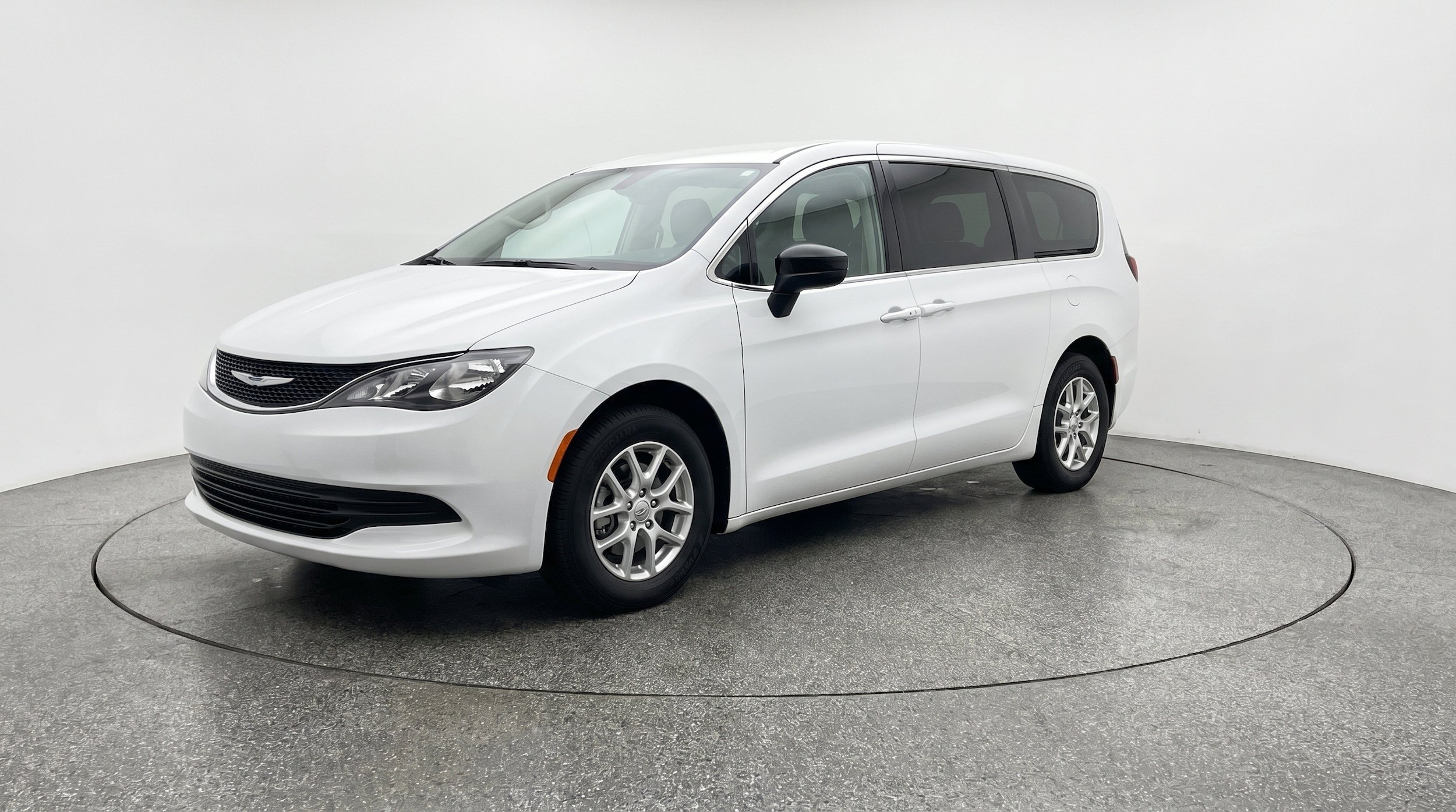 Thumbnail: 2024 Chrysler Voyager - 3