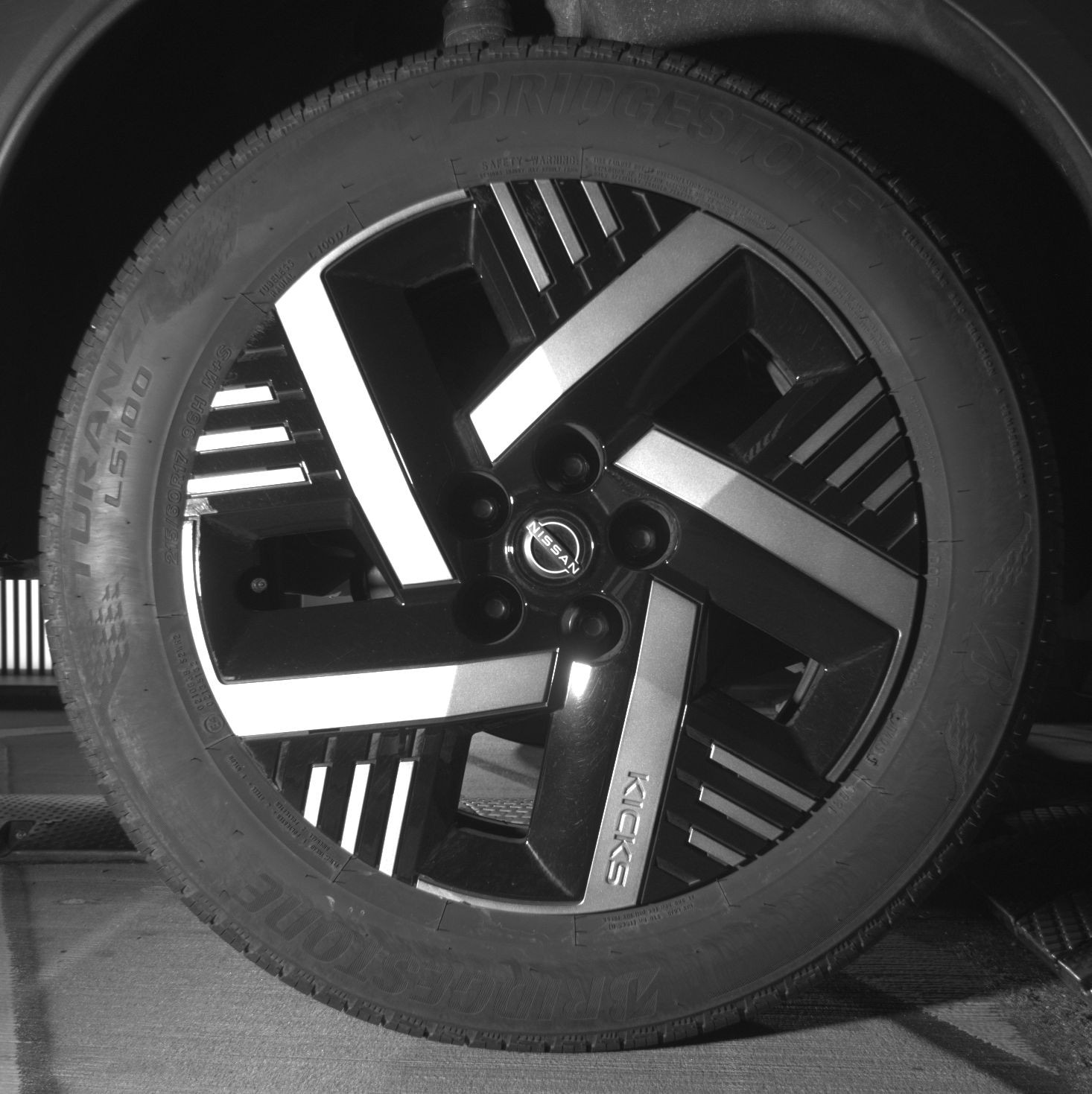 Thumbnail: 2025 Nissan Kicks - 12