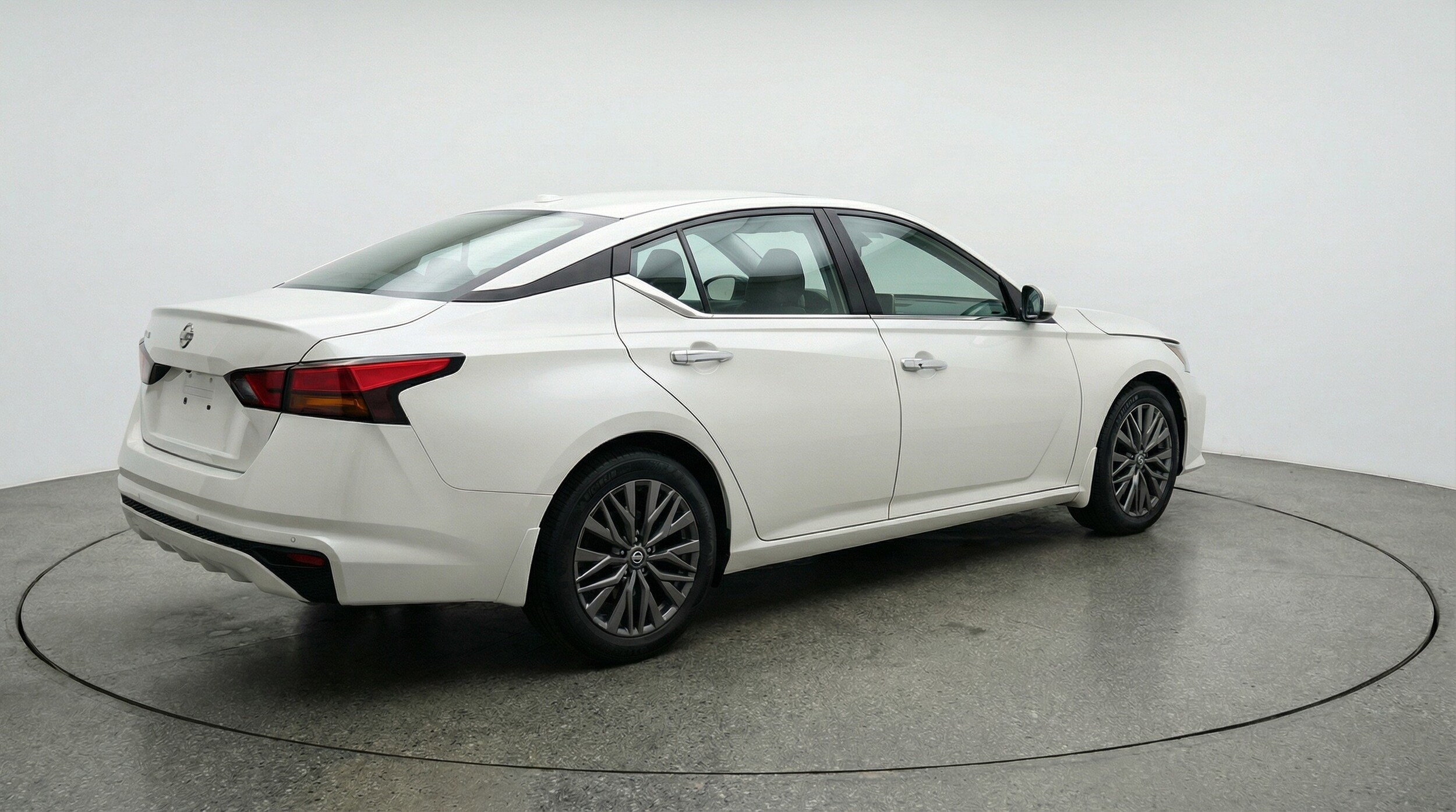 Thumbnail: 2025 Nissan Altima - 9