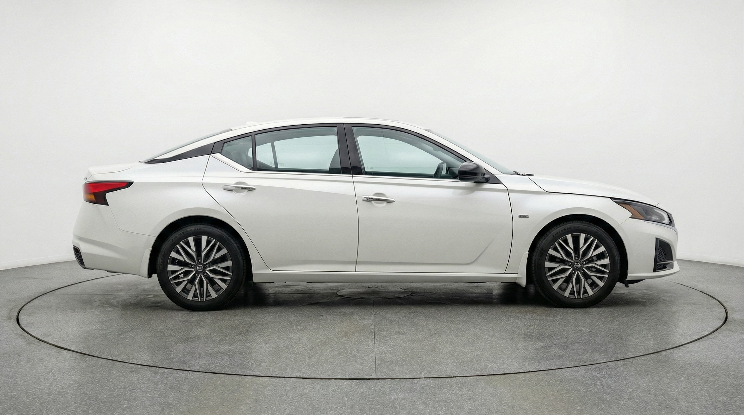 Thumbnail: 2025 Nissan Altima - 8