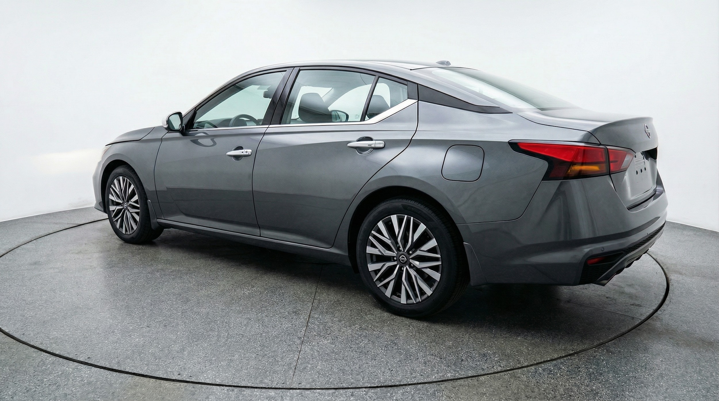 Thumbnail: 2025 Nissan Altima - 5