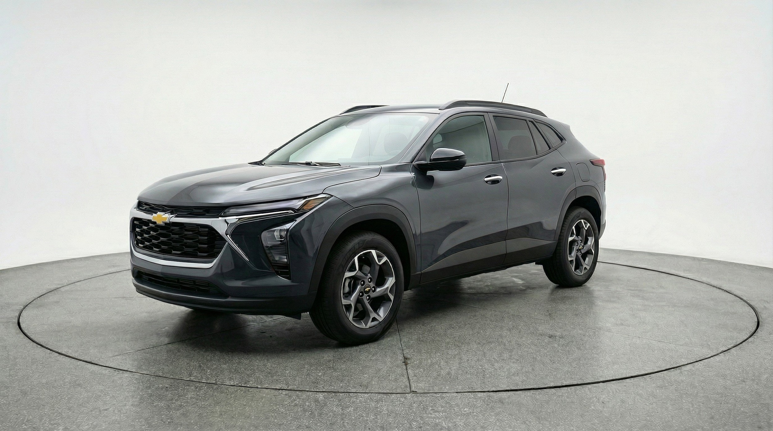 Thumbnail: 2025 Chevrolet Trax - 3