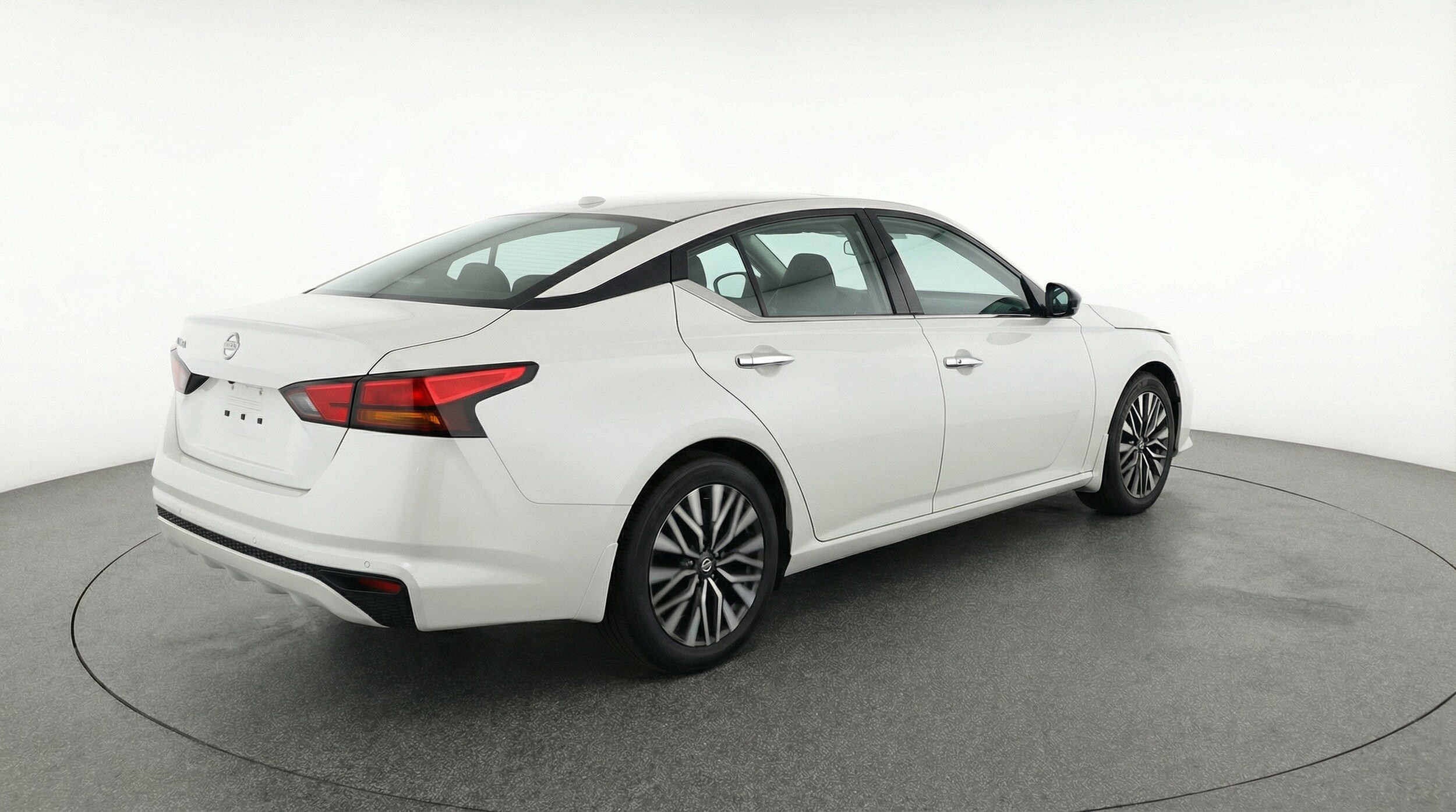 Thumbnail: 2025 Nissan Altima - 9