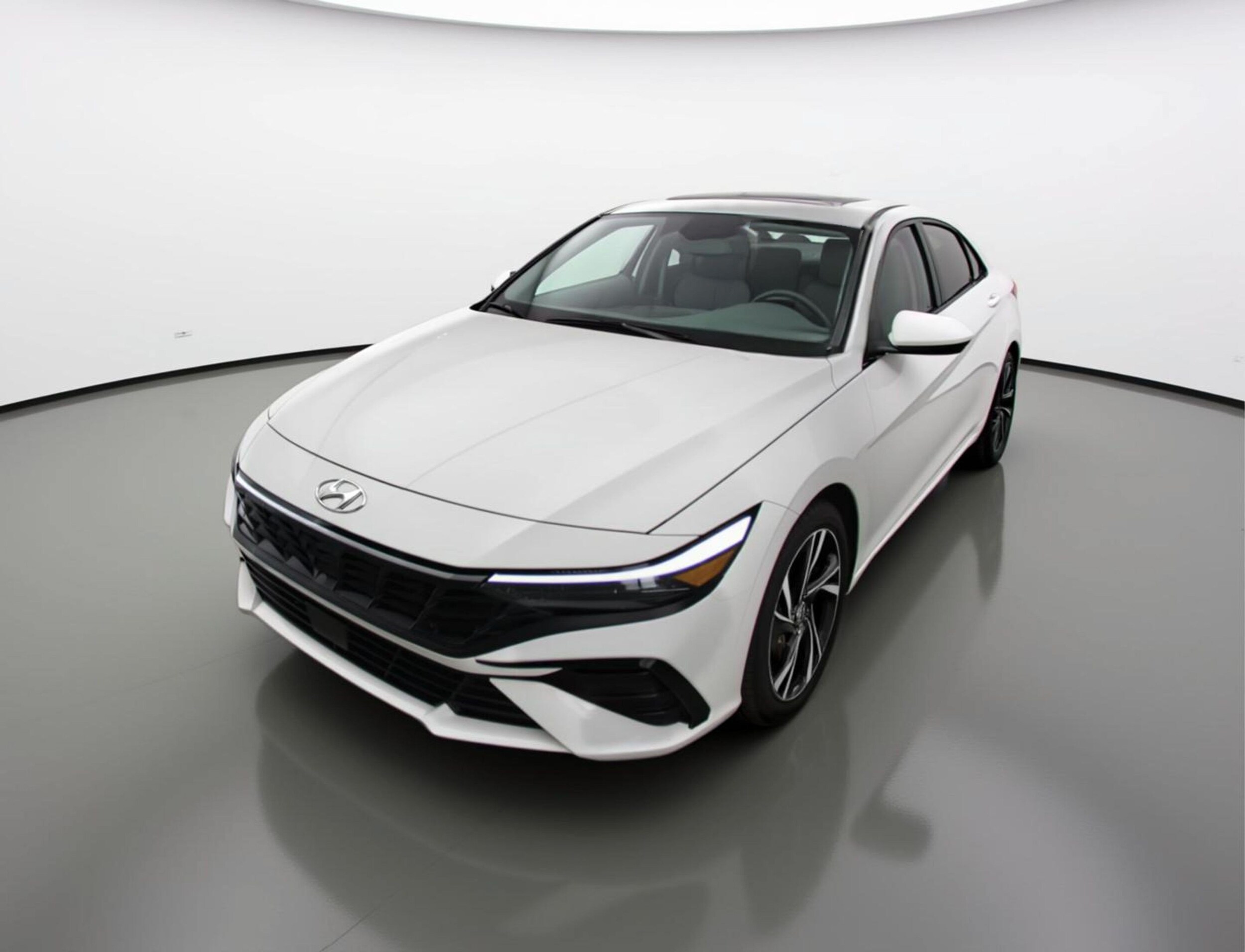Thumbnail: 2025 Hyundai Elantra - 3