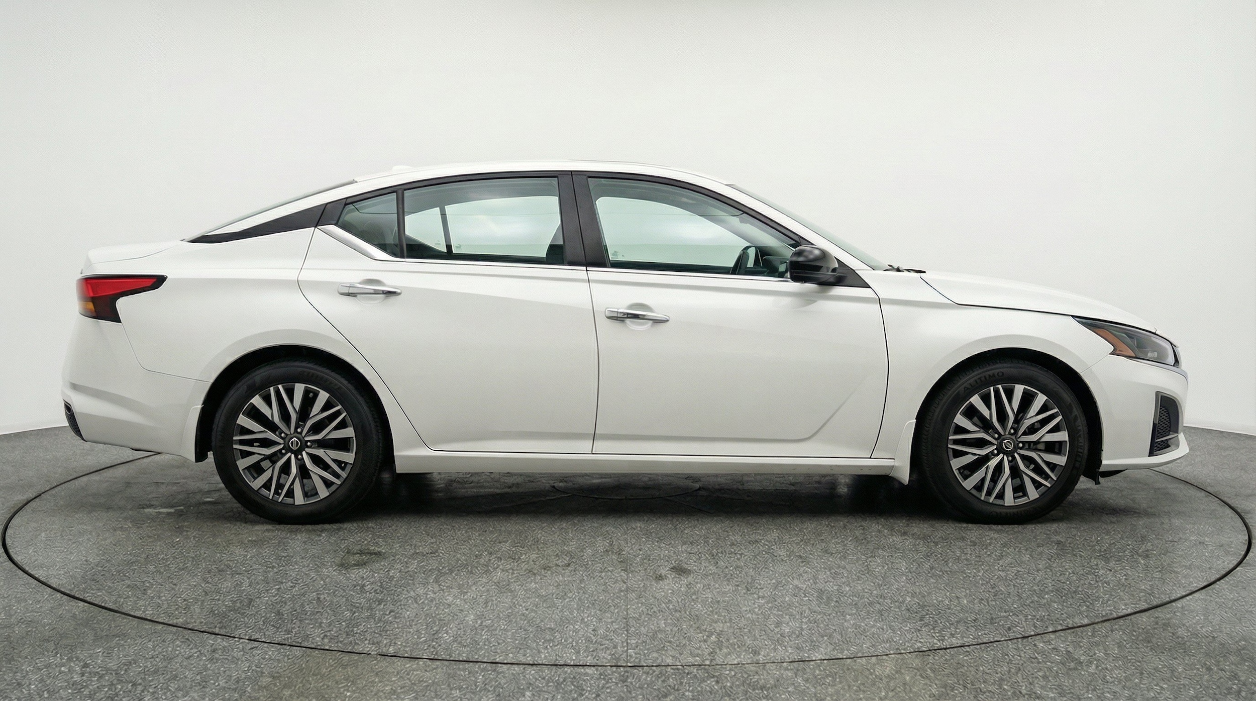 Thumbnail: 2025 Nissan Altima - 11