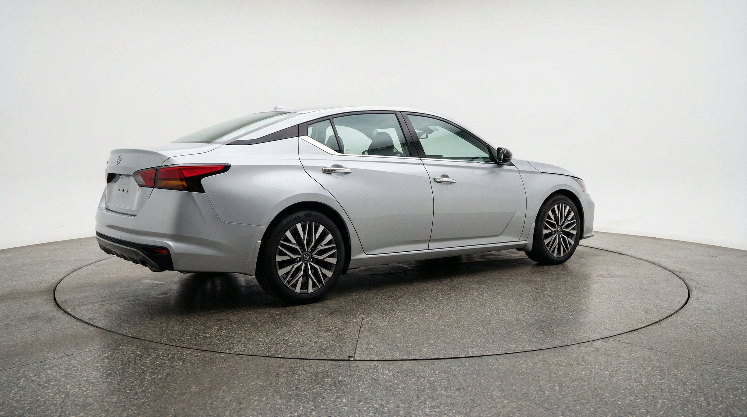 Thumbnail: 2025 Nissan Altima - 9