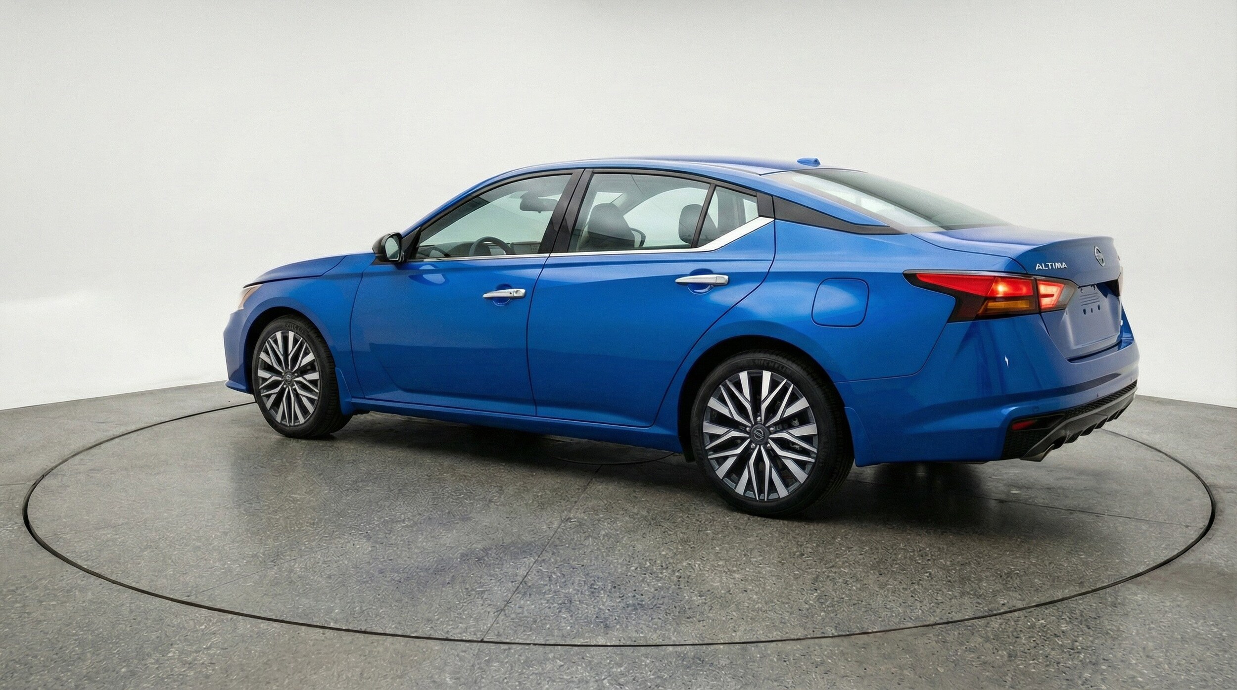 Thumbnail: 2025 Nissan Altima - 6