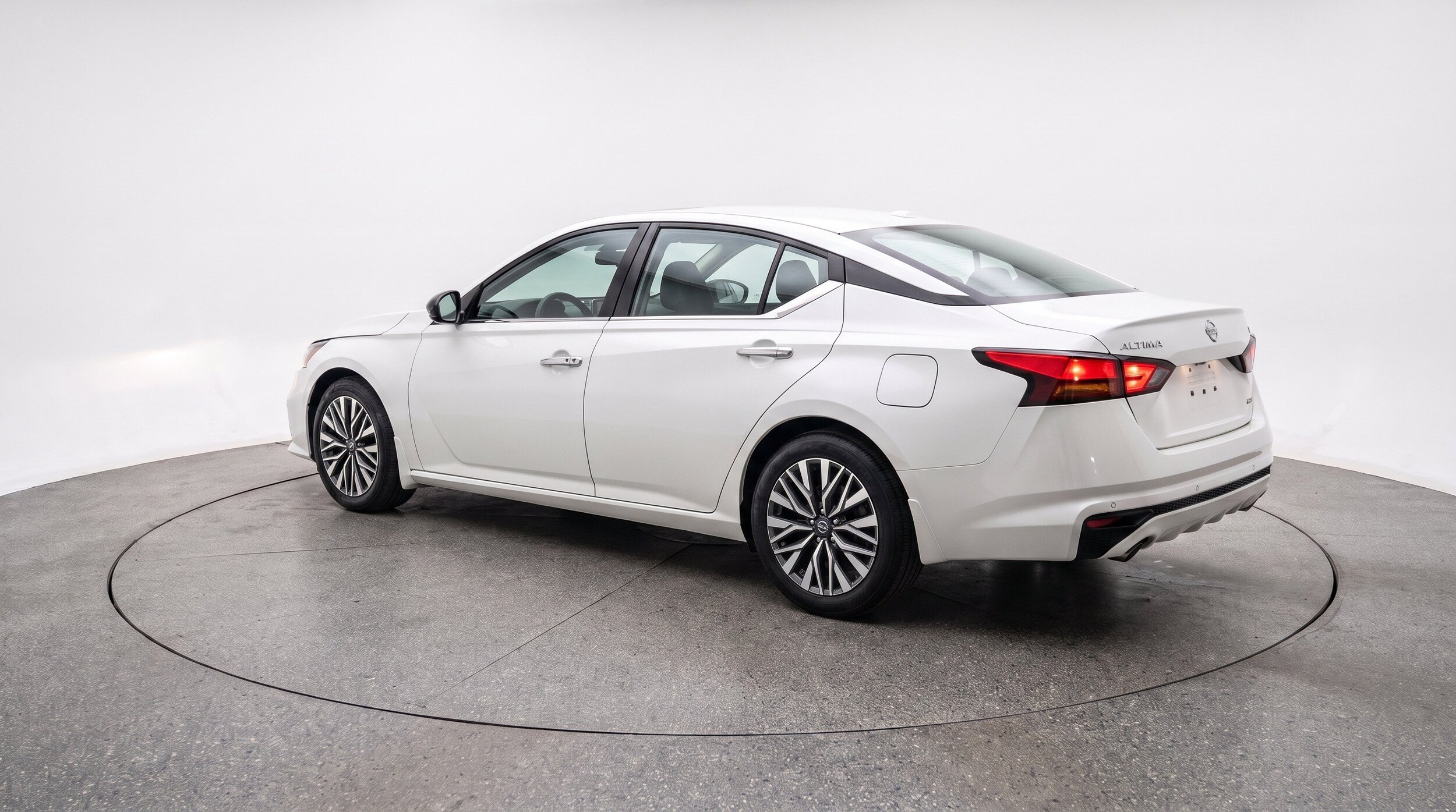 Thumbnail: 2025 Nissan Altima - 6