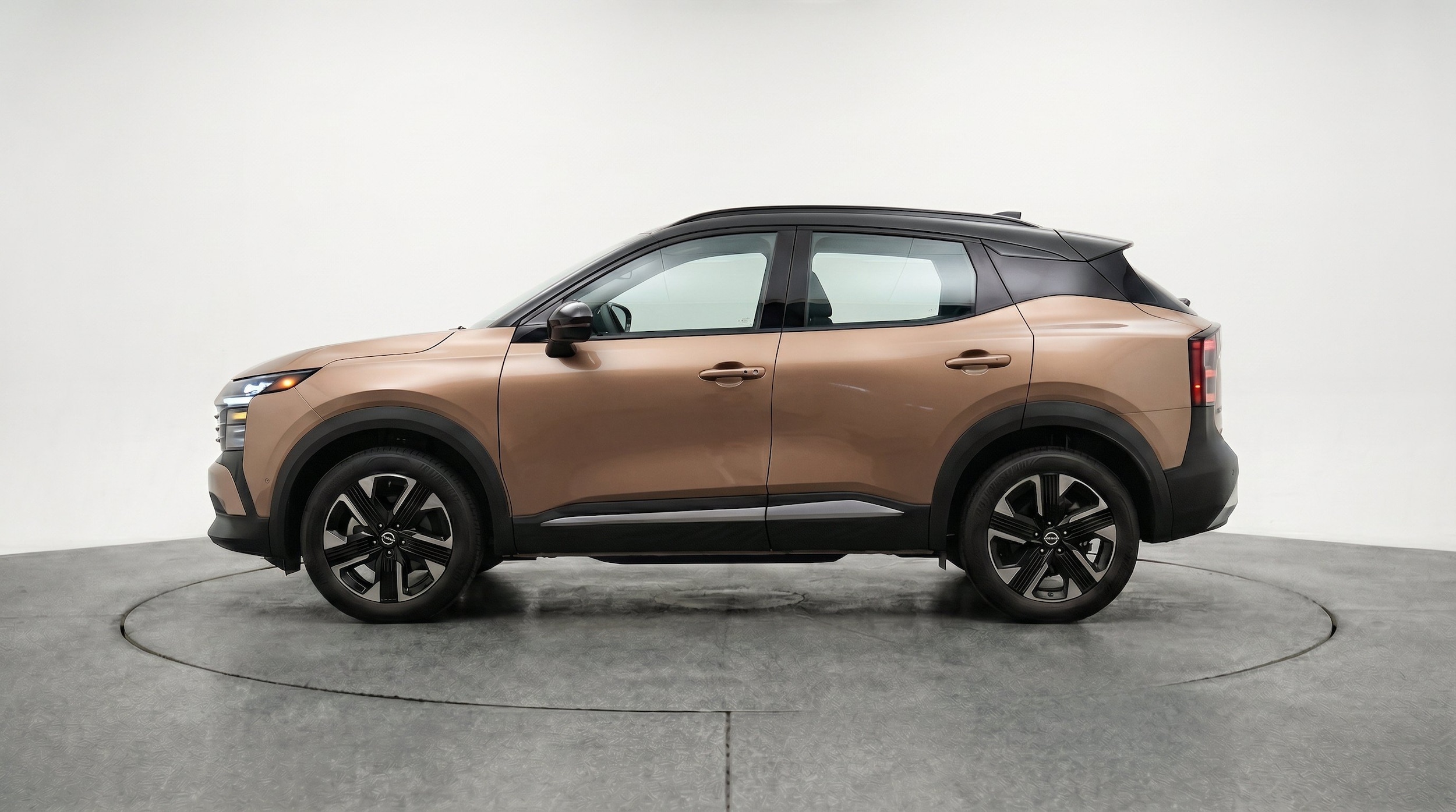 Thumbnail: 2026 Nissan Kicks - 5