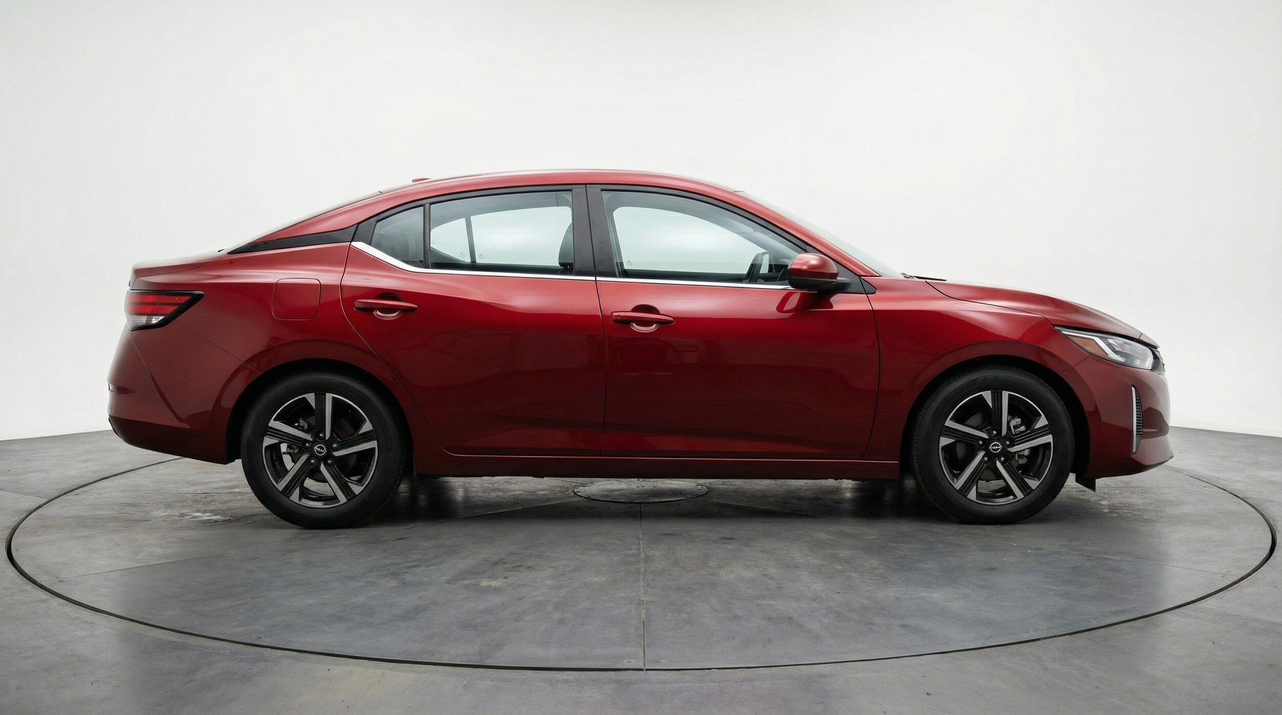 Thumbnail: 2025 Nissan Sentra - 10