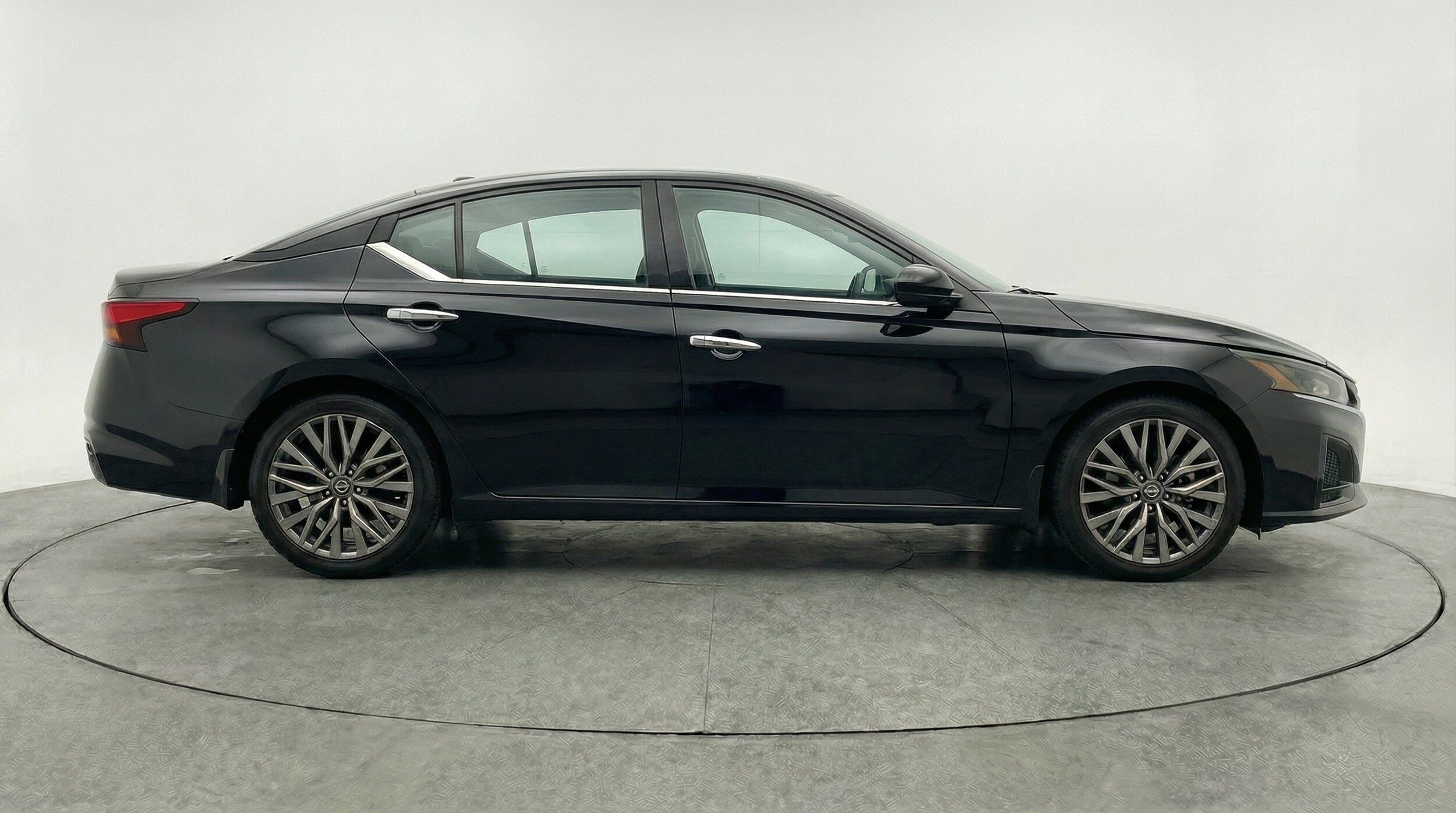 Thumbnail: 2025 Nissan Altima - 11