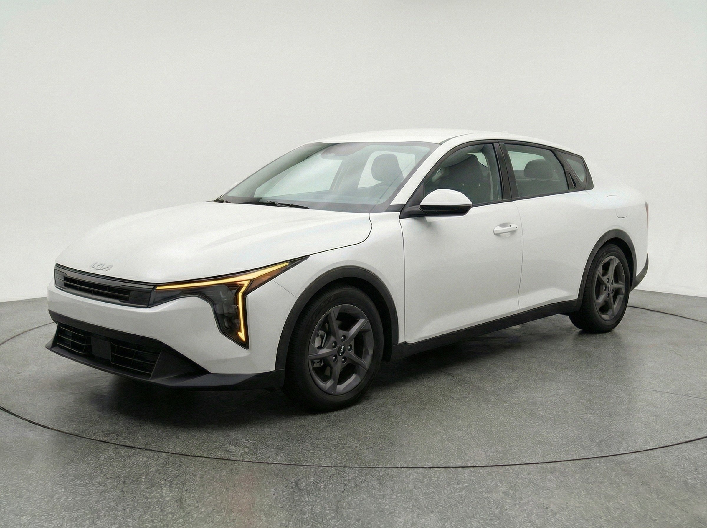 Thumbnail: 2025 Kia K4 - 3