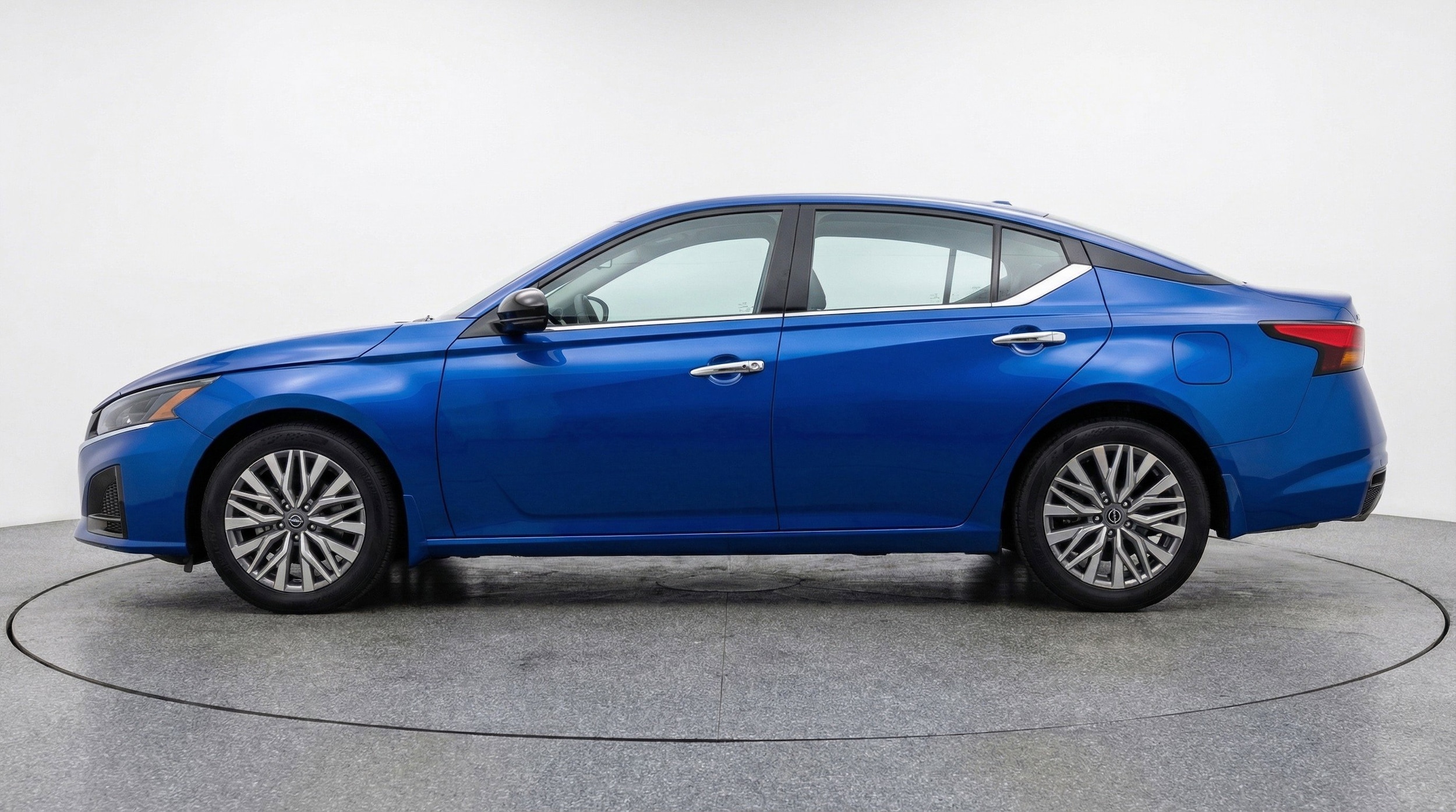 Thumbnail: 2025 Nissan Altima - 5