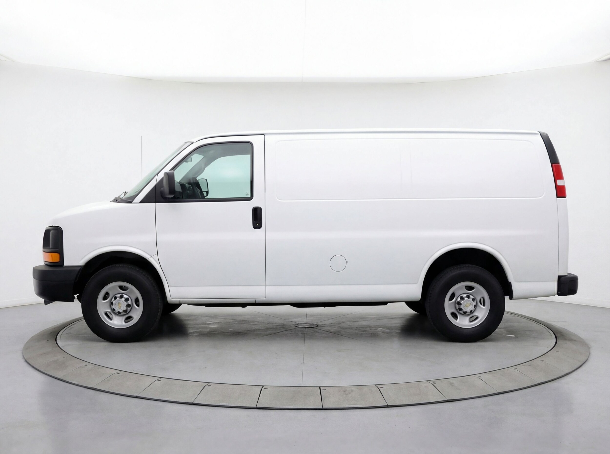 Thumbnail: 2025 Chevrolet Express - 5