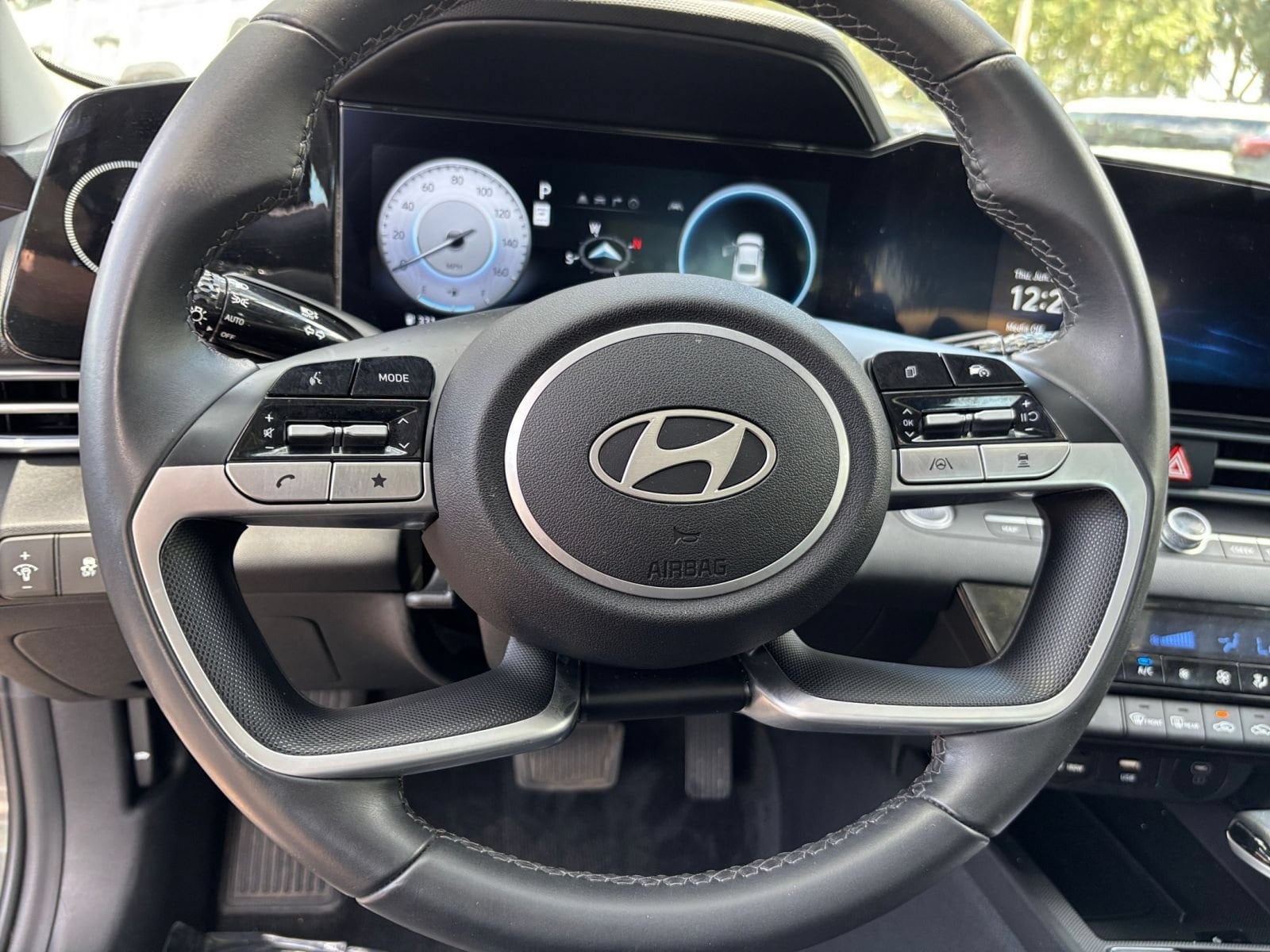Thumbnail: 2025 Hyundai Elantra - 24