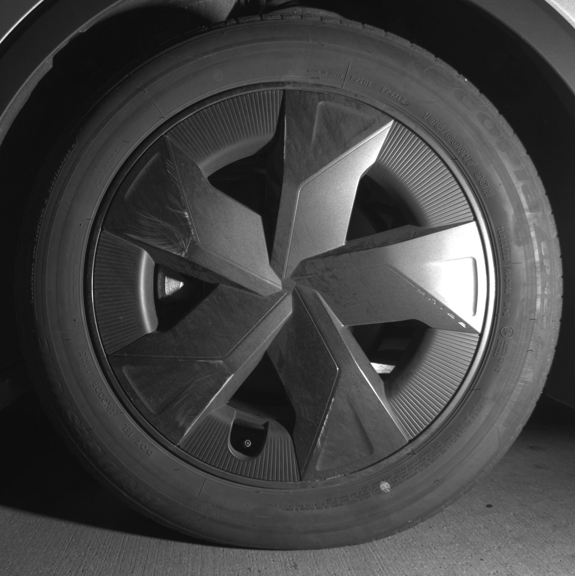 Thumbnail: 2025 Toyota Prius - 9