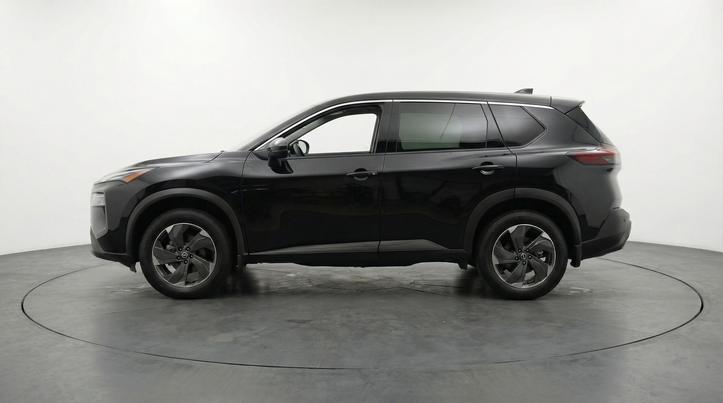 Thumbnail: 2025 Nissan Rogue - 4