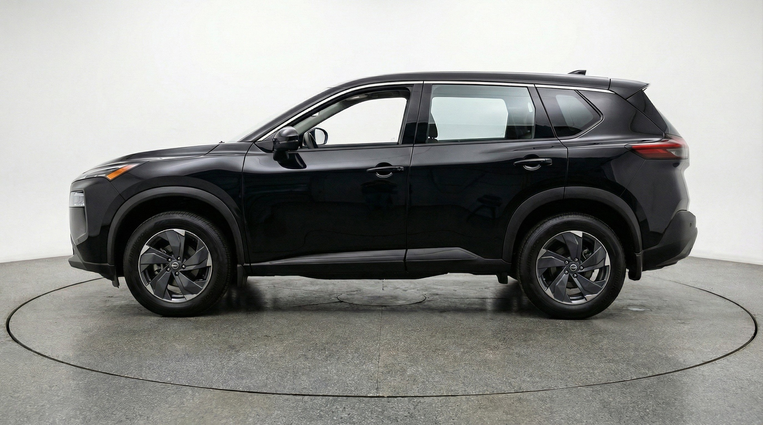 Thumbnail: 2025 Nissan Rogue - 5