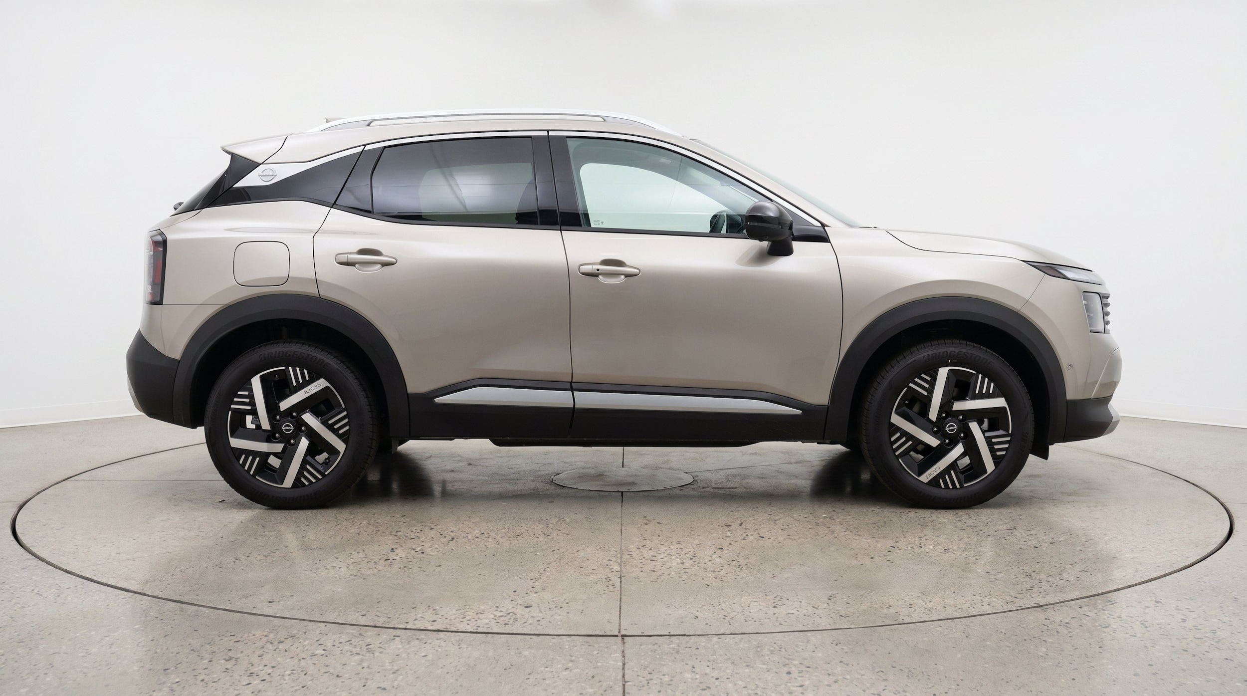 Thumbnail: 2026 Nissan Kicks - 11