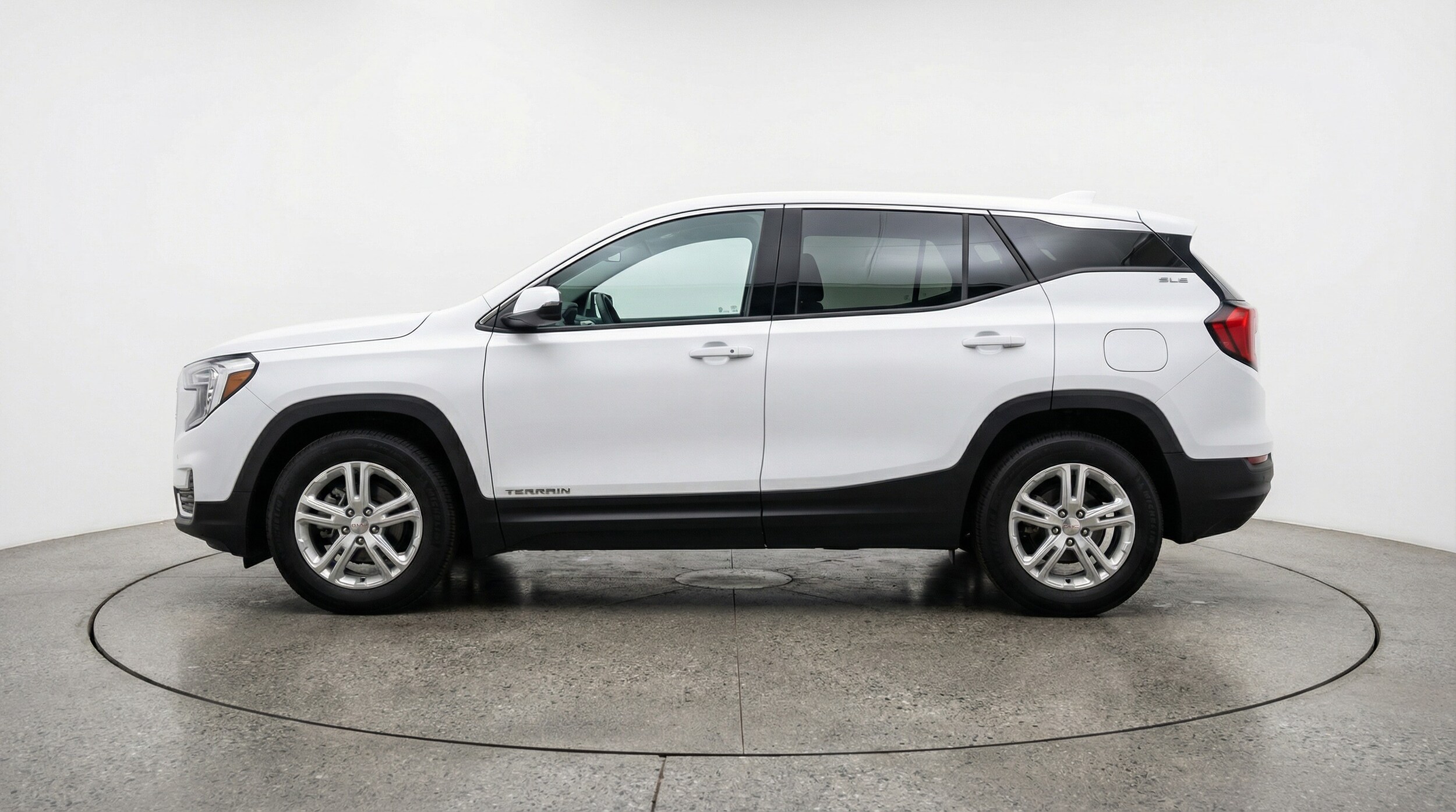 Thumbnail: 2024 GMC Terrain - 4