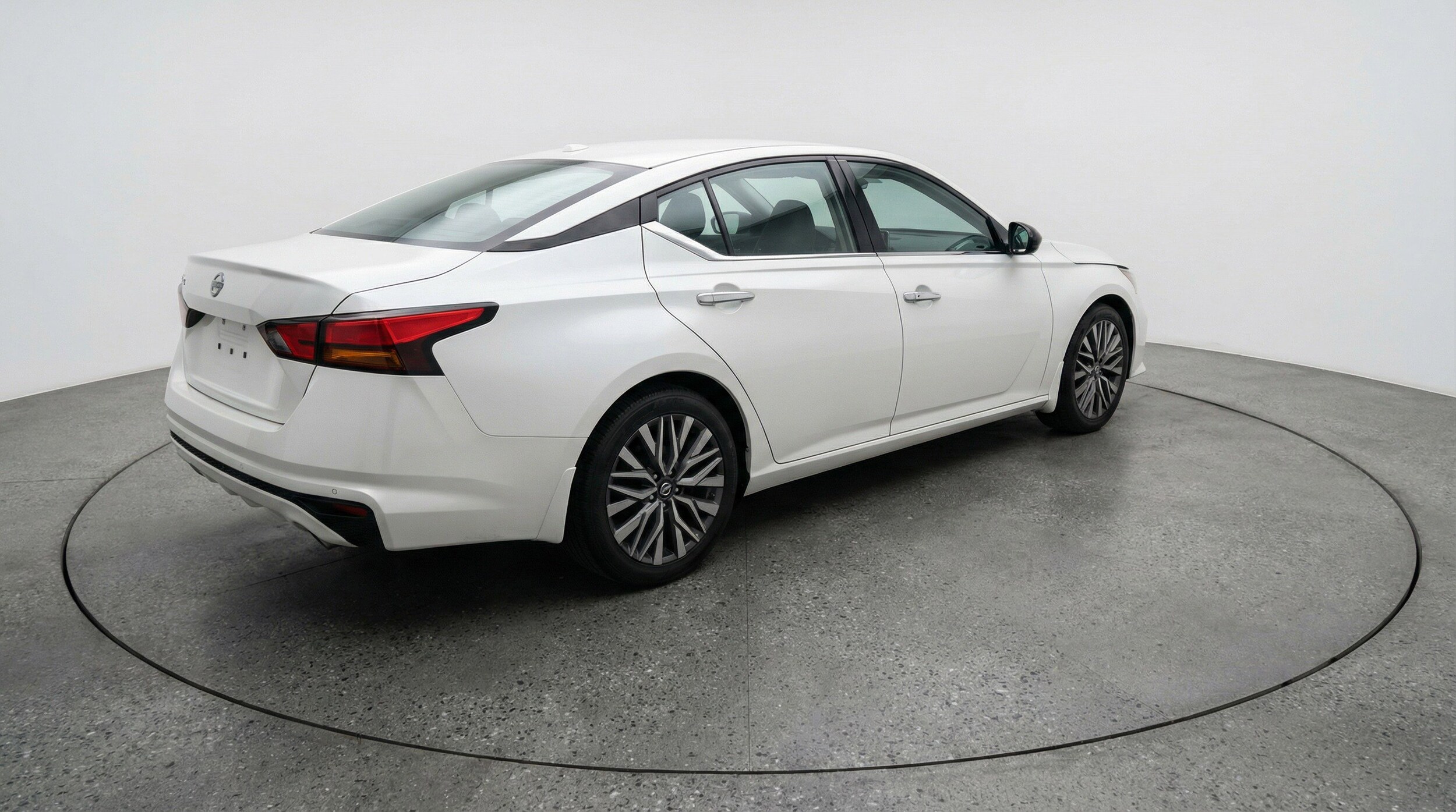 Thumbnail: 2025 Nissan Altima - 9