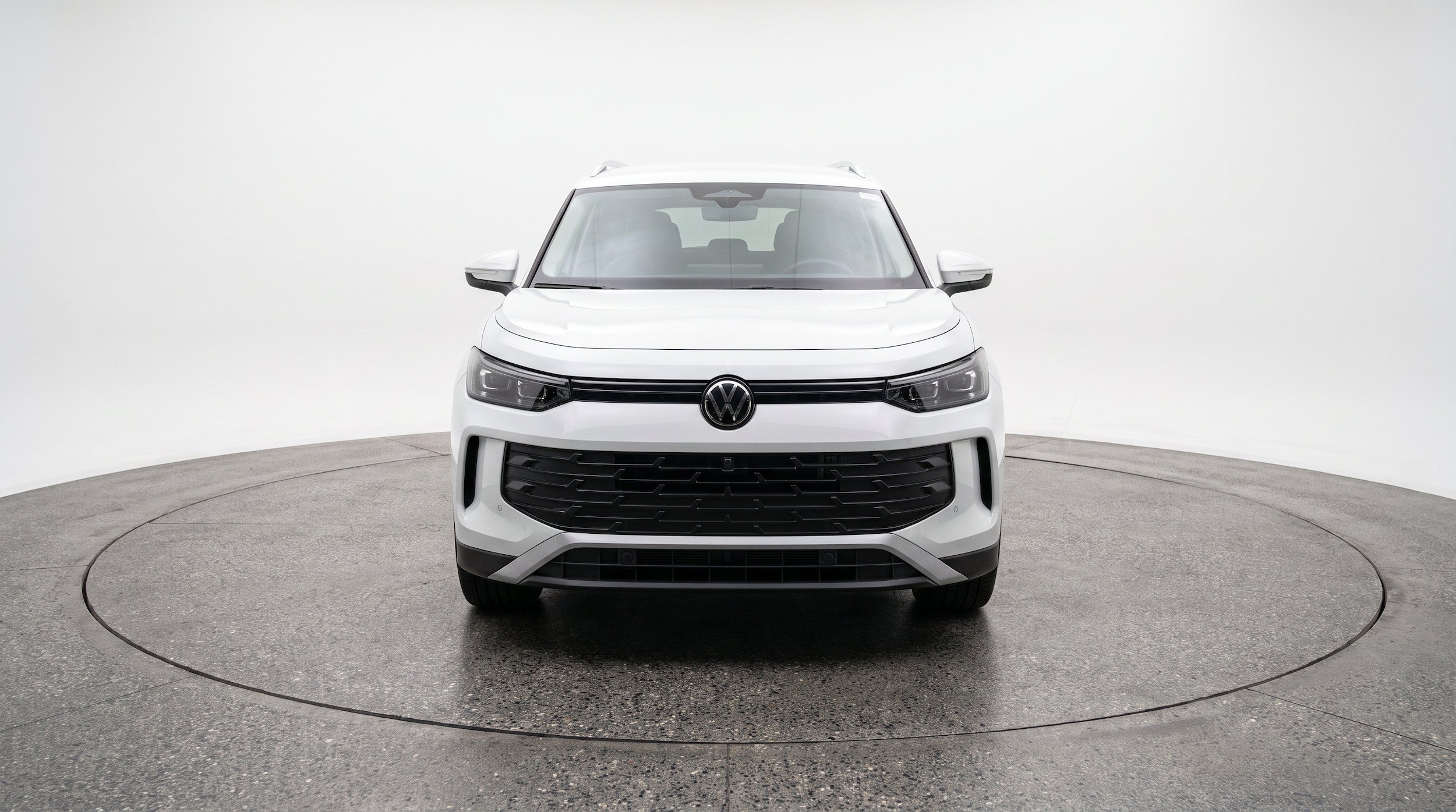 Thumbnail: 2026 Volkswagen Tiguan - 2