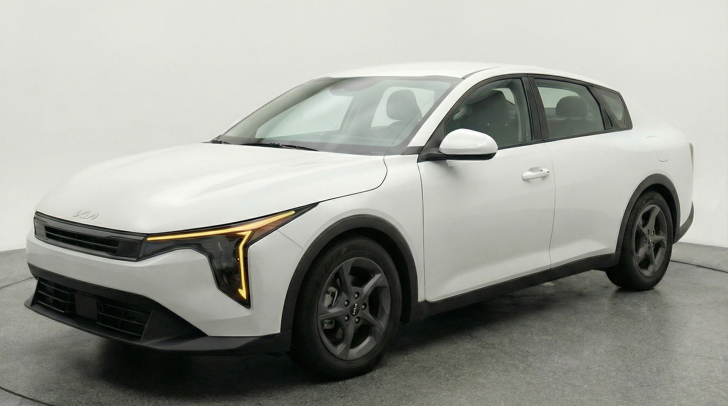 Thumbnail: 2025 Kia K4 - 3