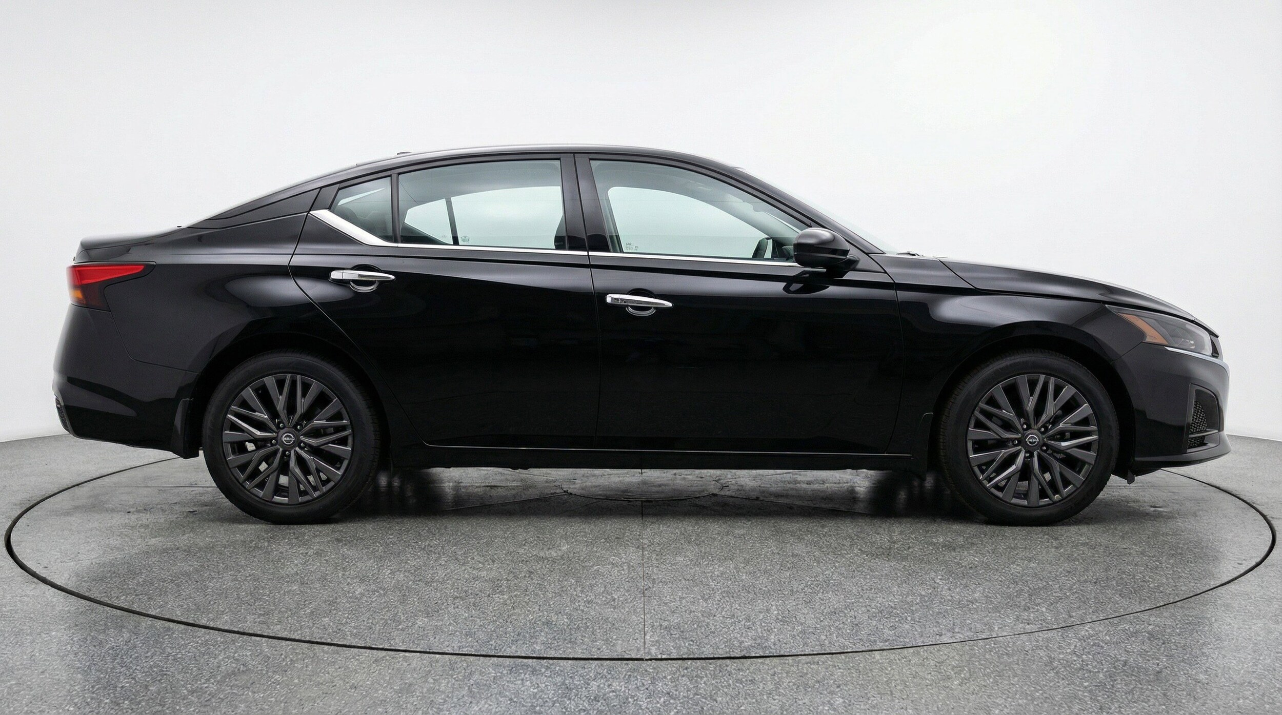 Thumbnail: 2025 Nissan Altima - 11