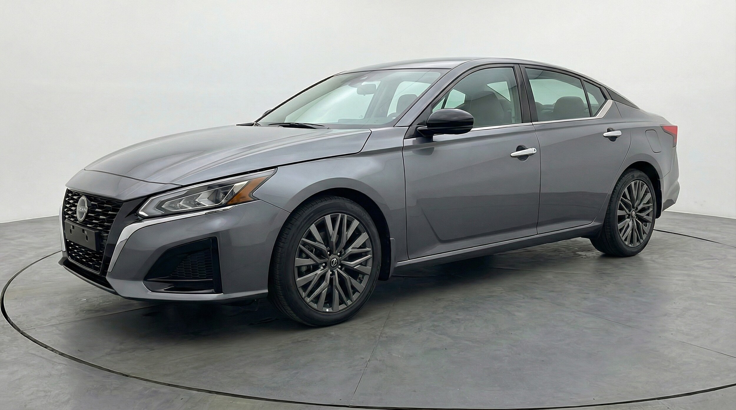 Thumbnail: 2025 Nissan Altima - 3