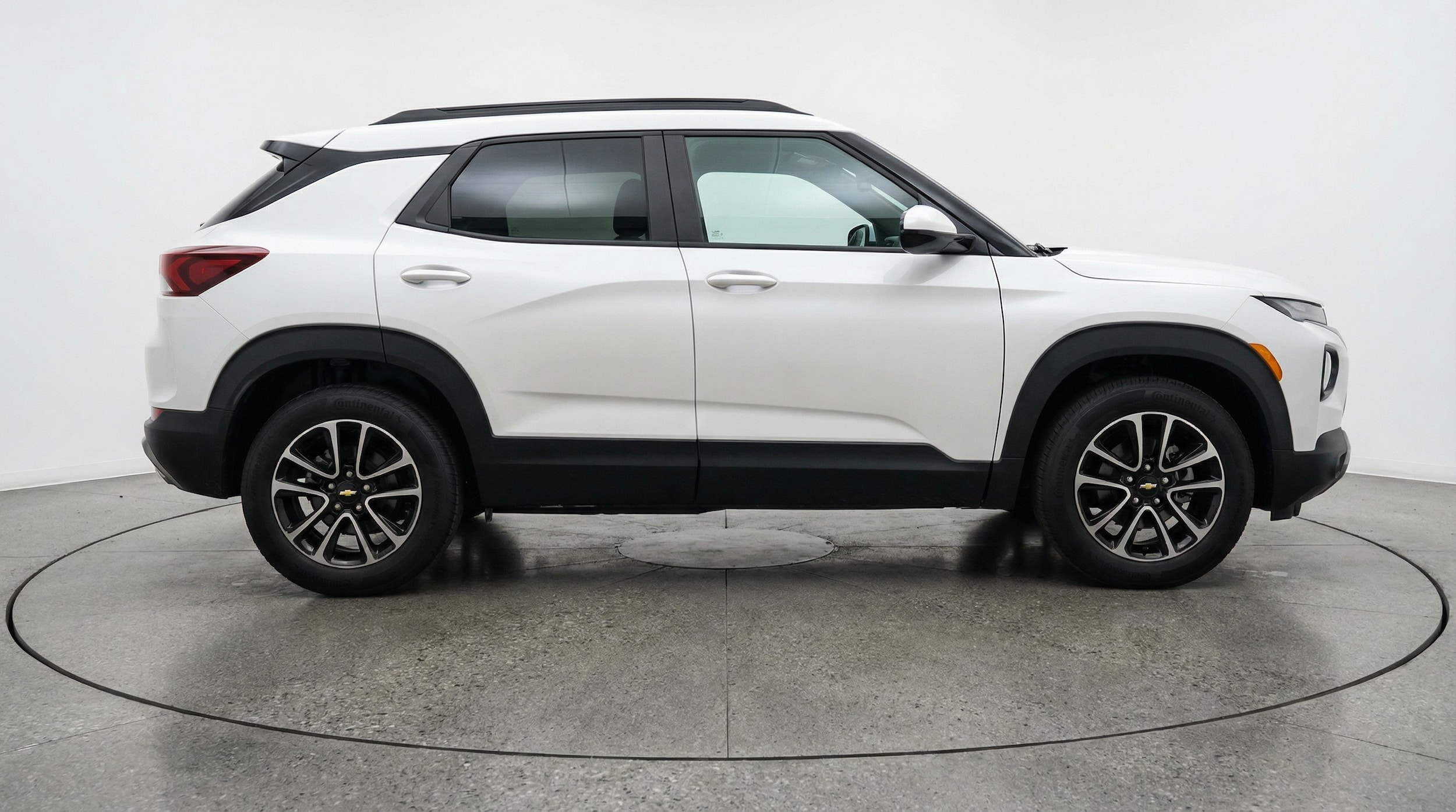 Thumbnail: 2025 Chevrolet TrailBlazer - 8