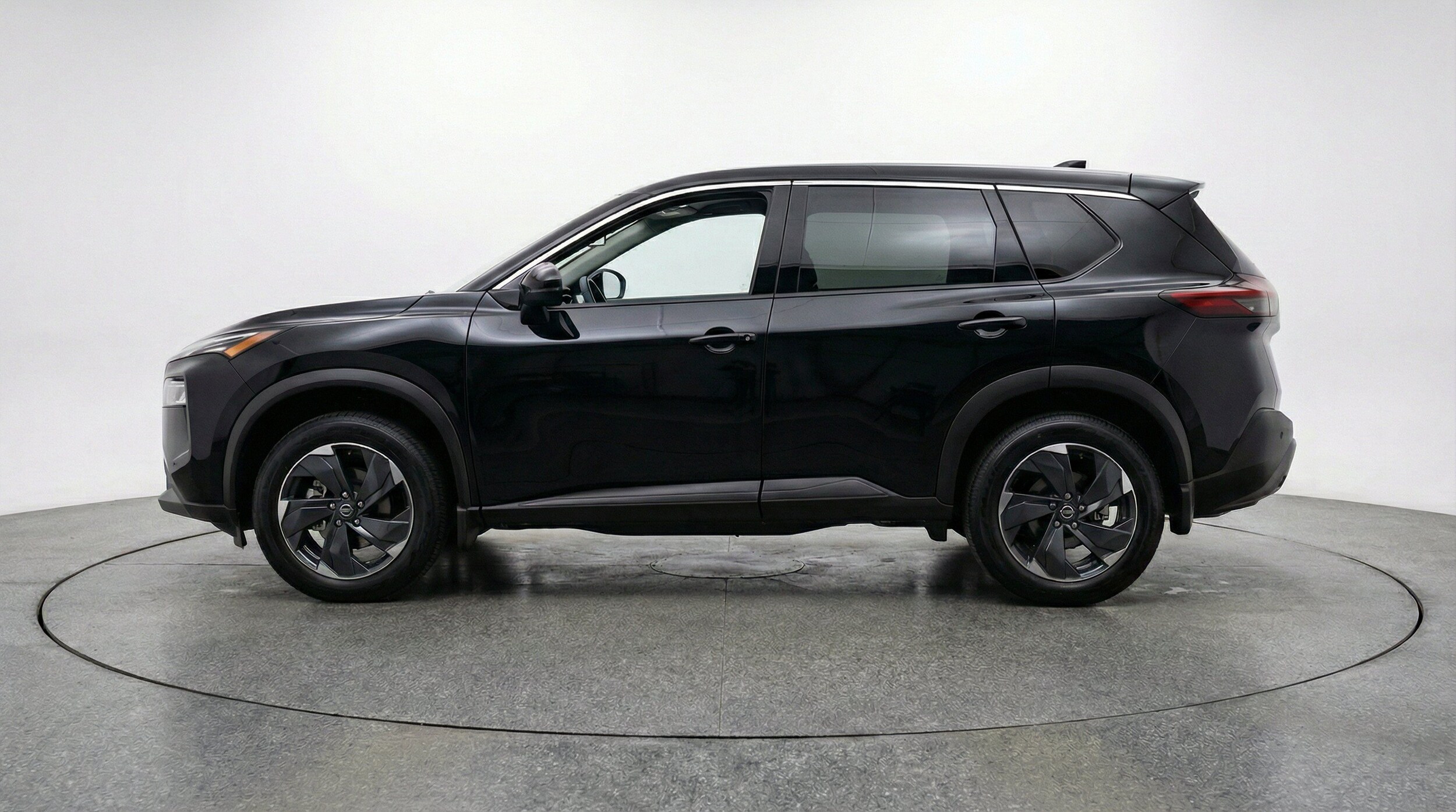 Thumbnail: 2025 Nissan Rogue - 5
