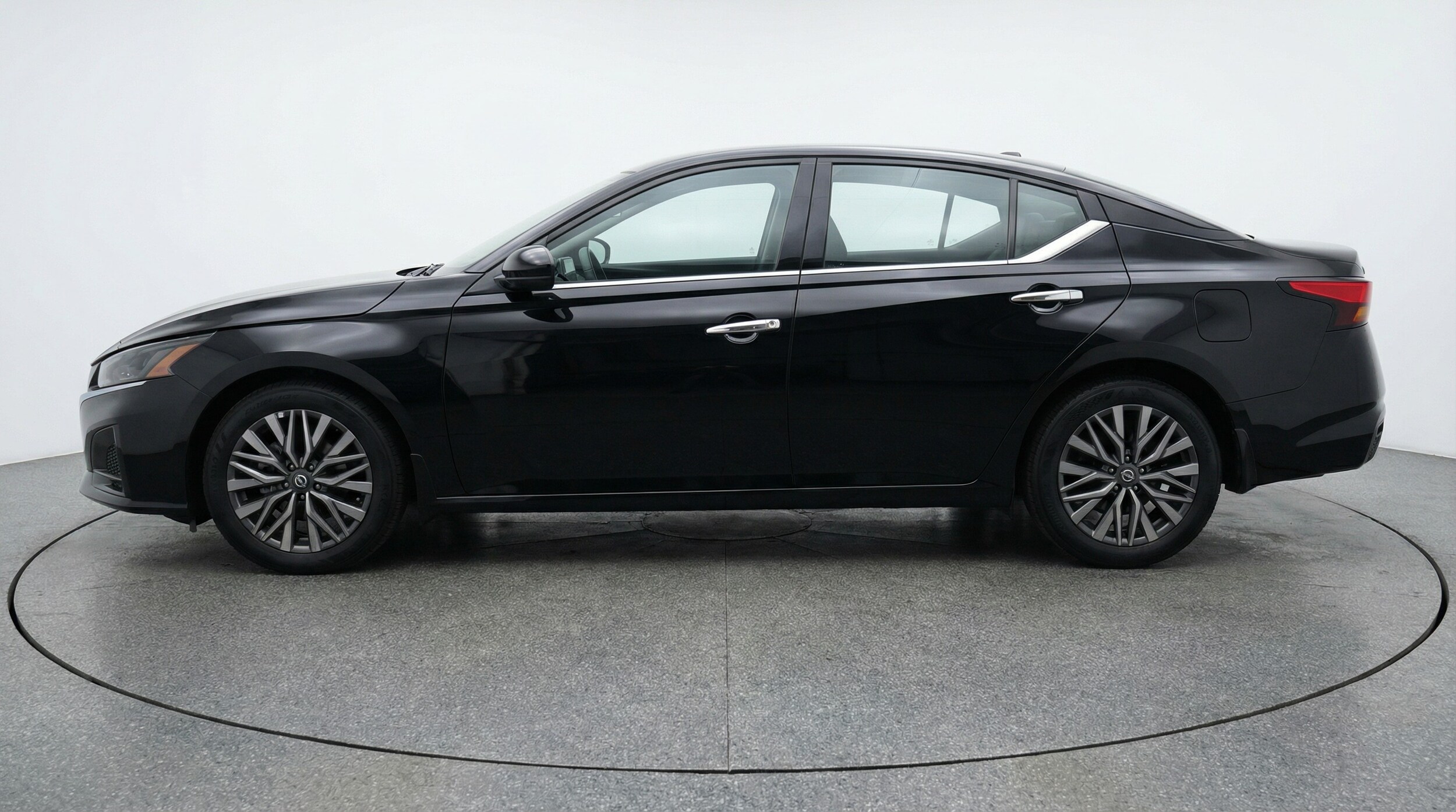 Thumbnail: 2025 Nissan Altima - 4