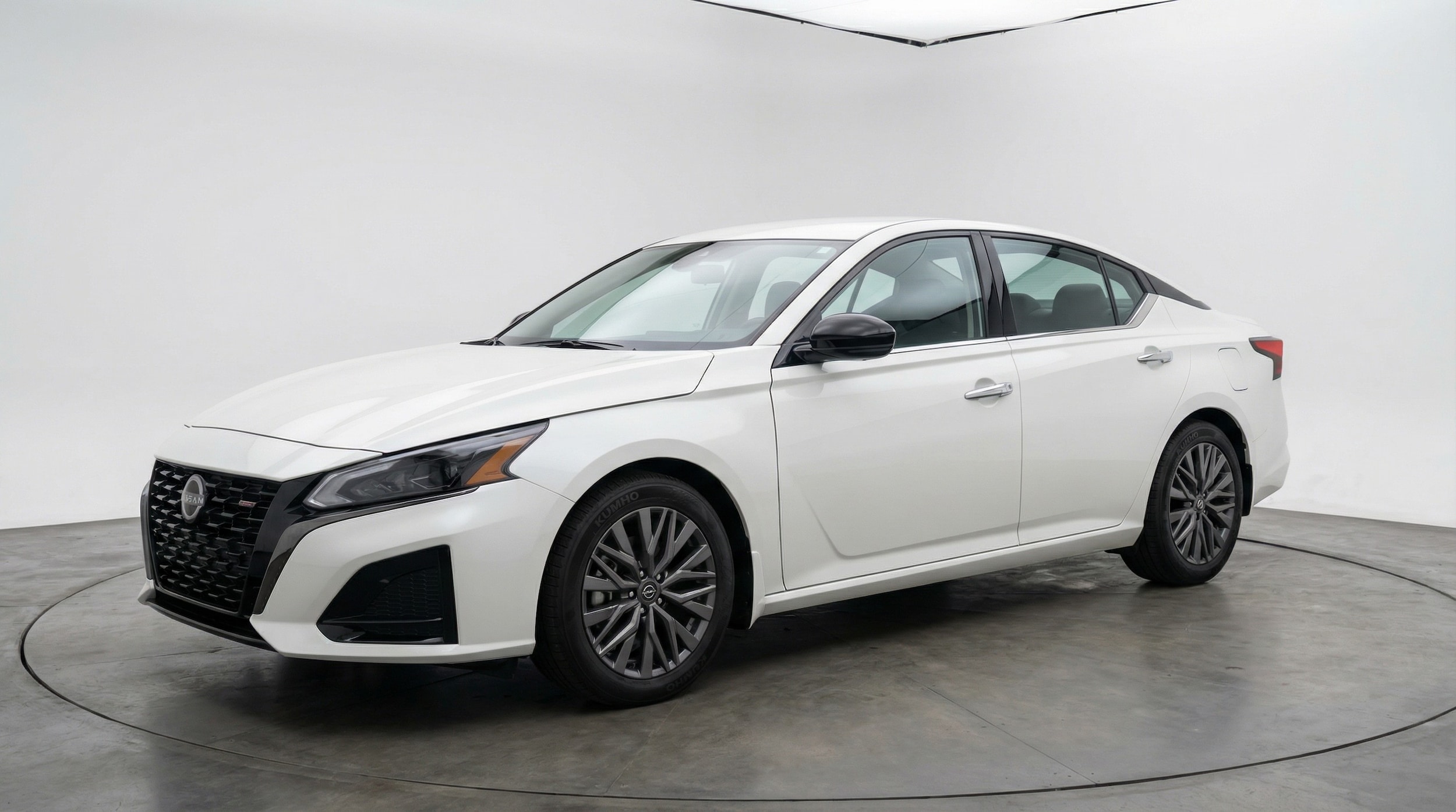 Thumbnail: 2025 Nissan Altima - 3