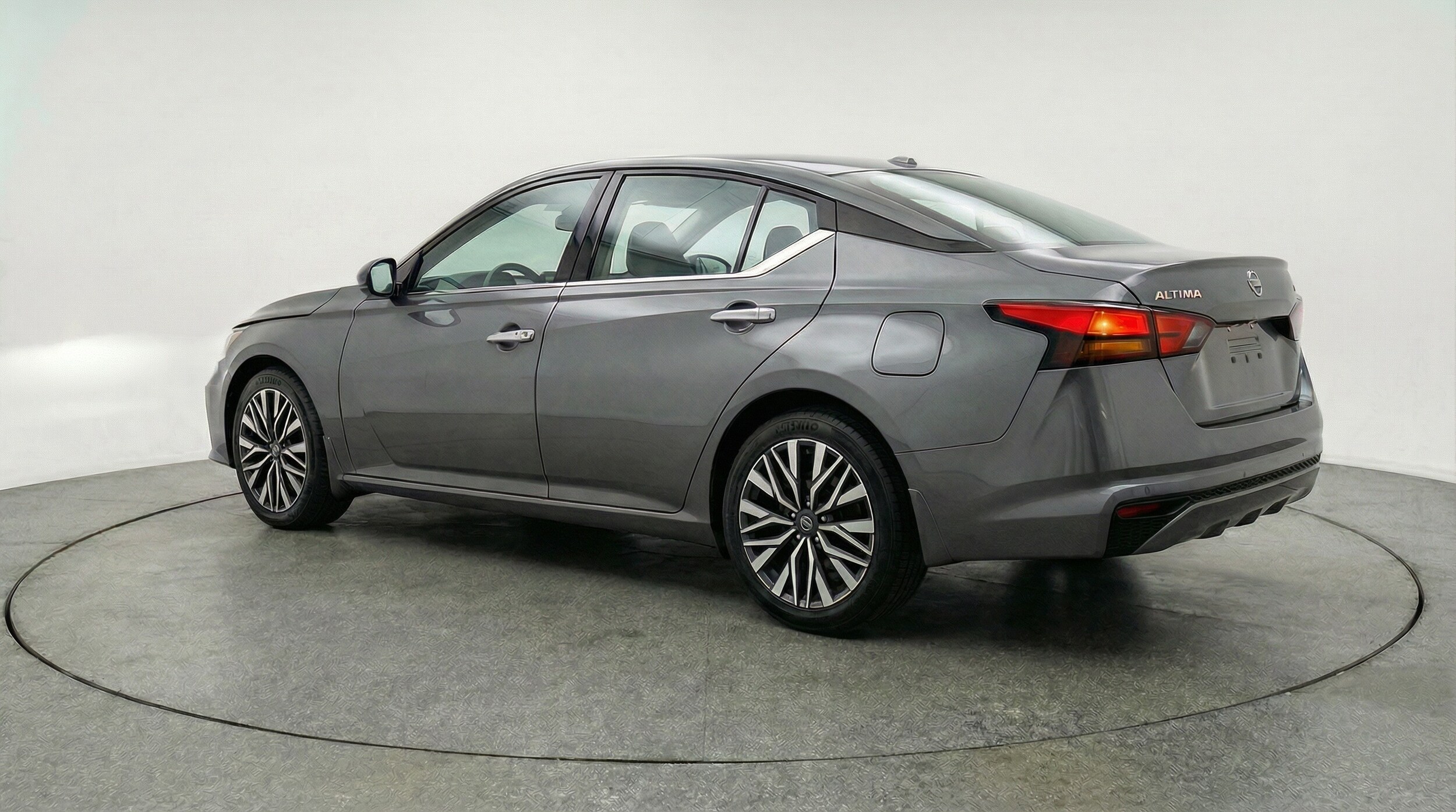 Thumbnail: 2025 Nissan Altima - 5